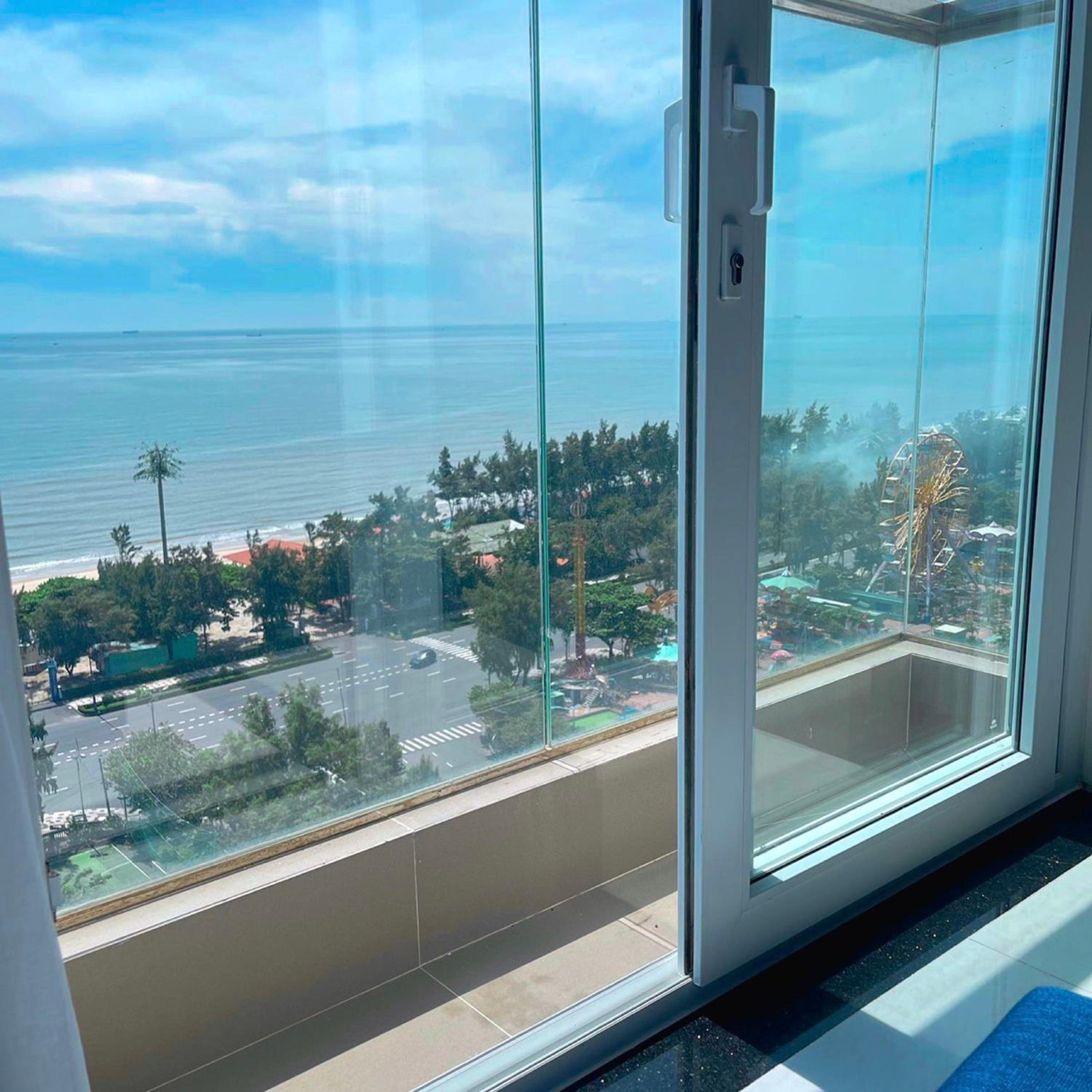 Nice Meamaid Sea View Apartment in Vũng Tàu view 5