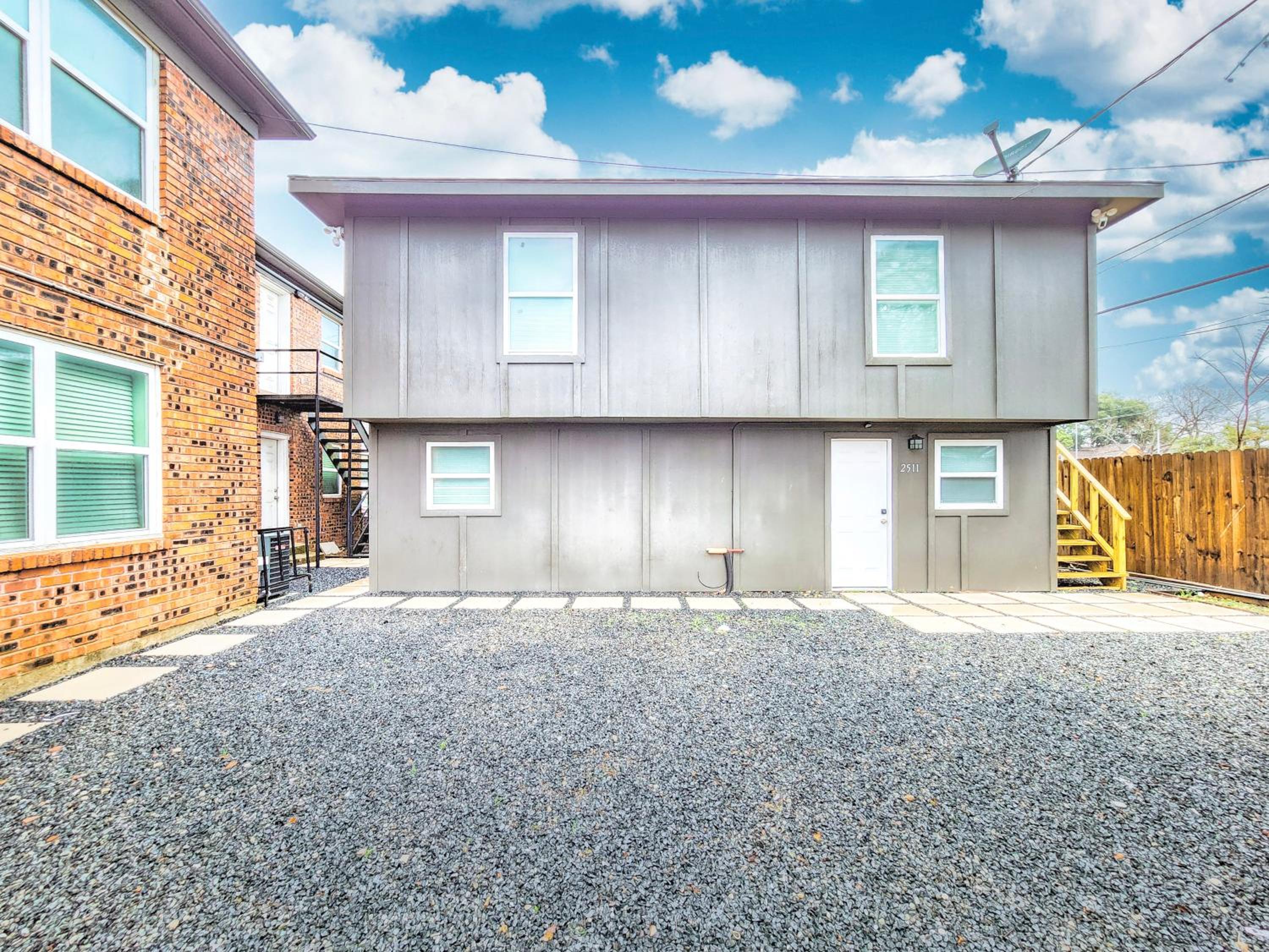 Cozy 1 Bed 1 Bath, Centrally Located, Self-check-in