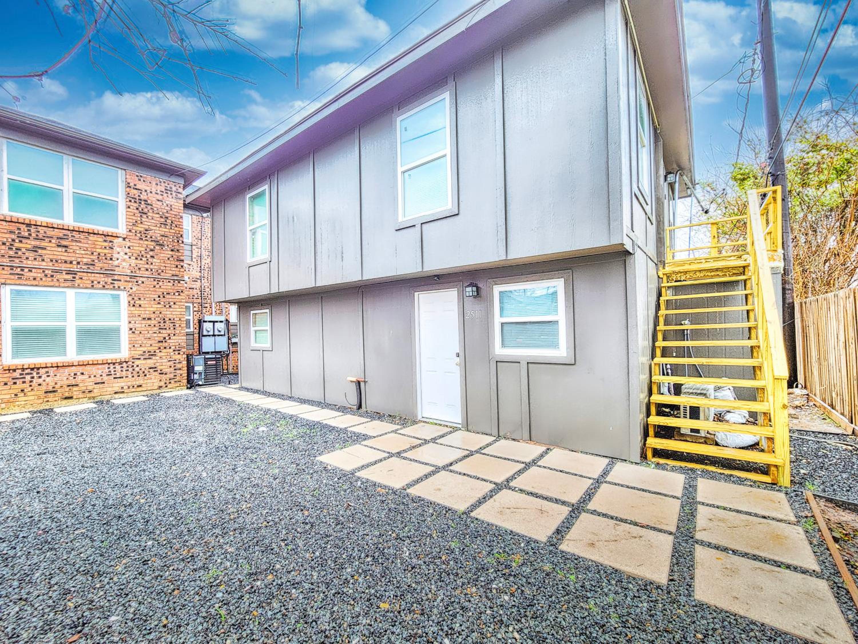 Cozy 1 Bed 1 Bath, Centrally Located, Self-check-in