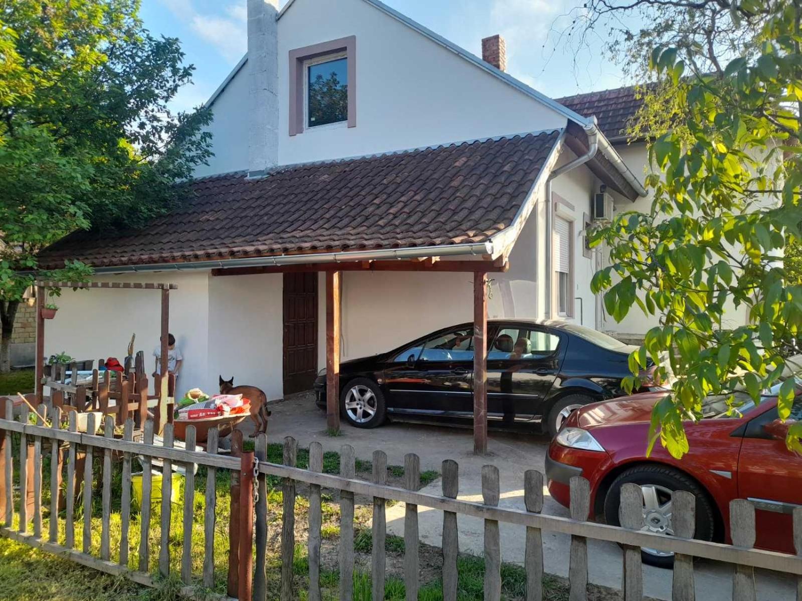 Private Apartment & Parking view 2