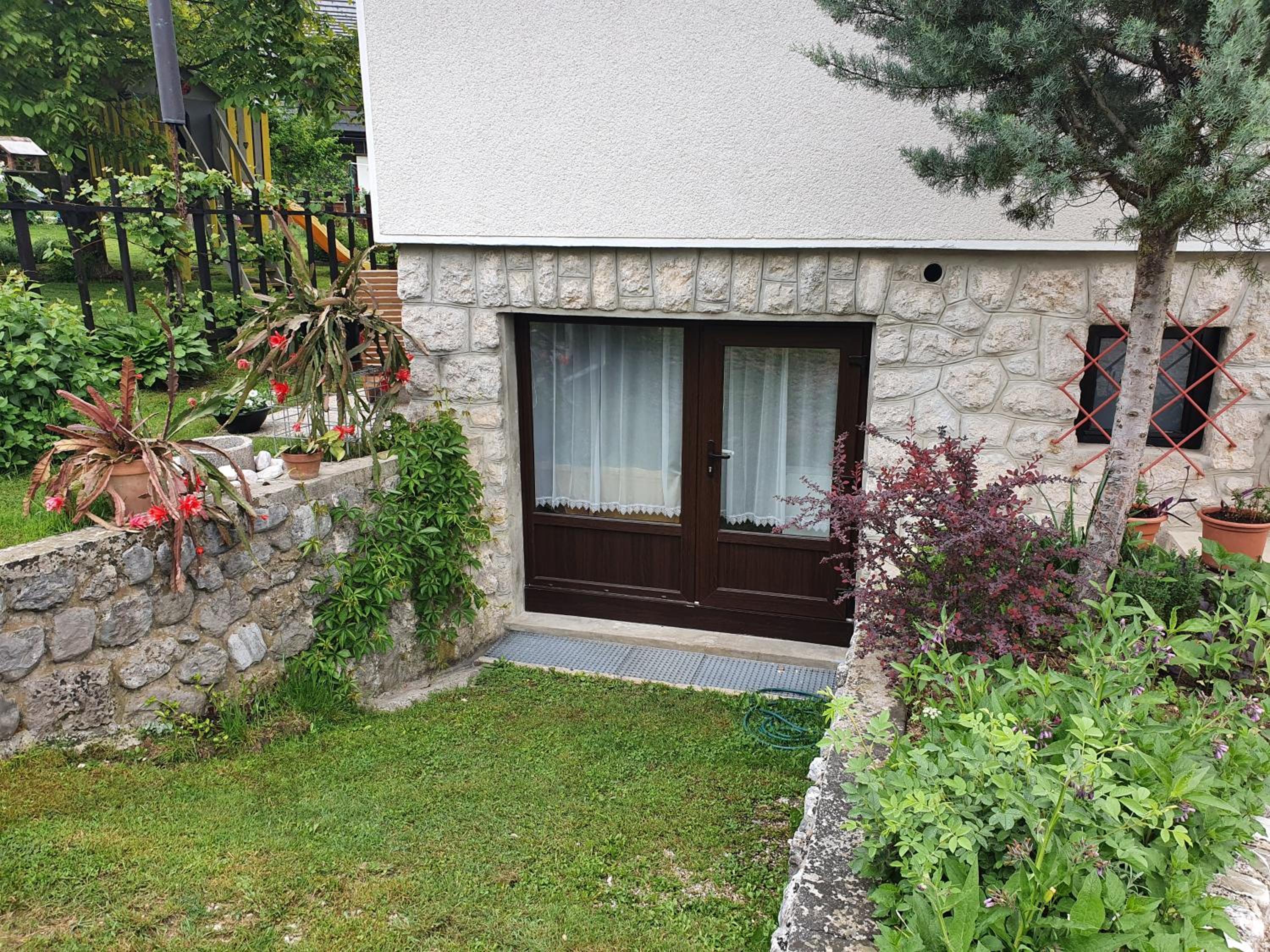 Photo 8