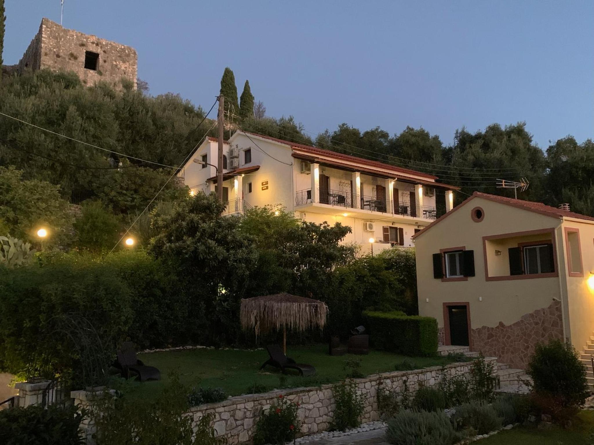 Villa Perris Studios