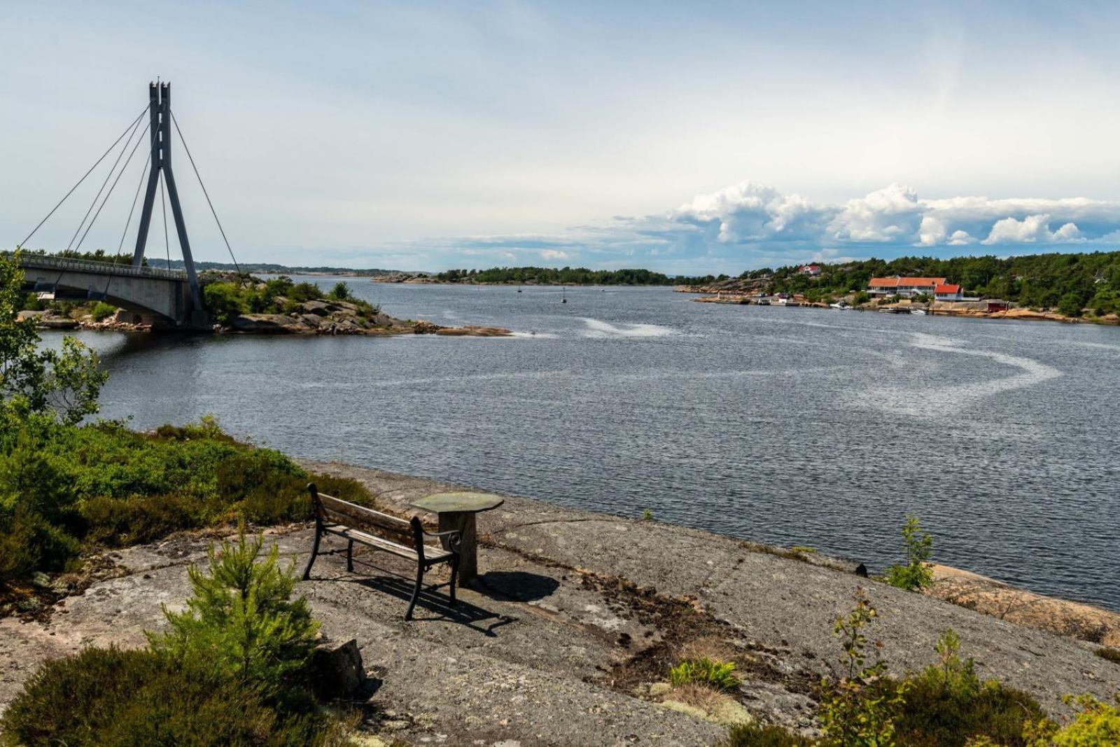 Fantastisk sjøhytte, 10 sengeplasser, strand og egen brygge
