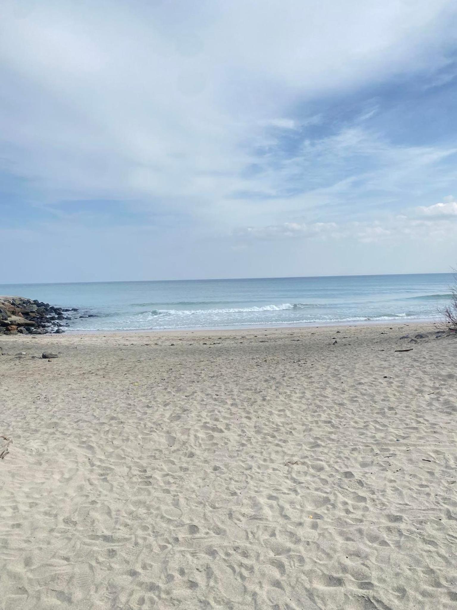 Sea View Apartment with Free Parking