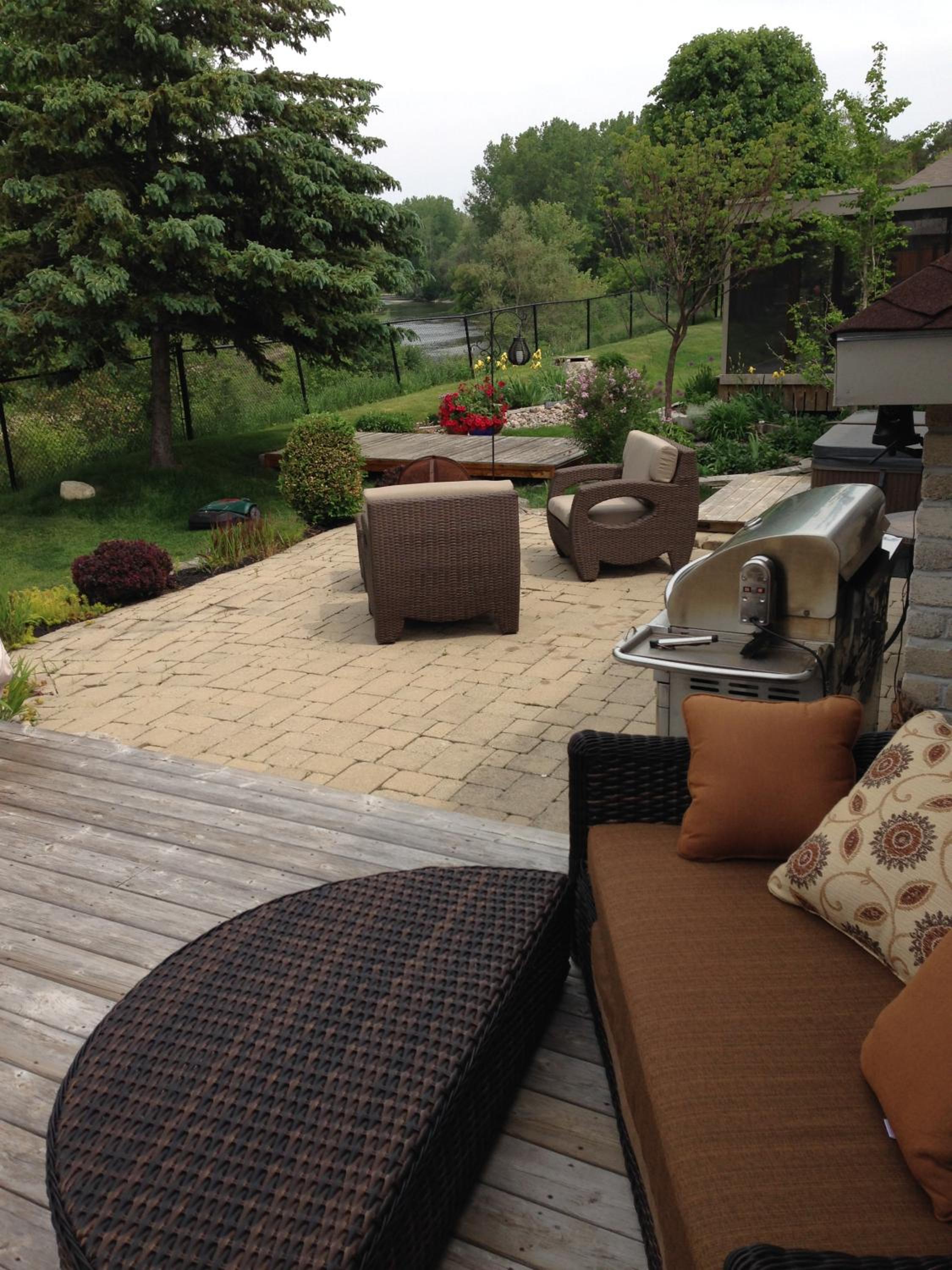 Cozy Luxury on the Thames in Ontario!