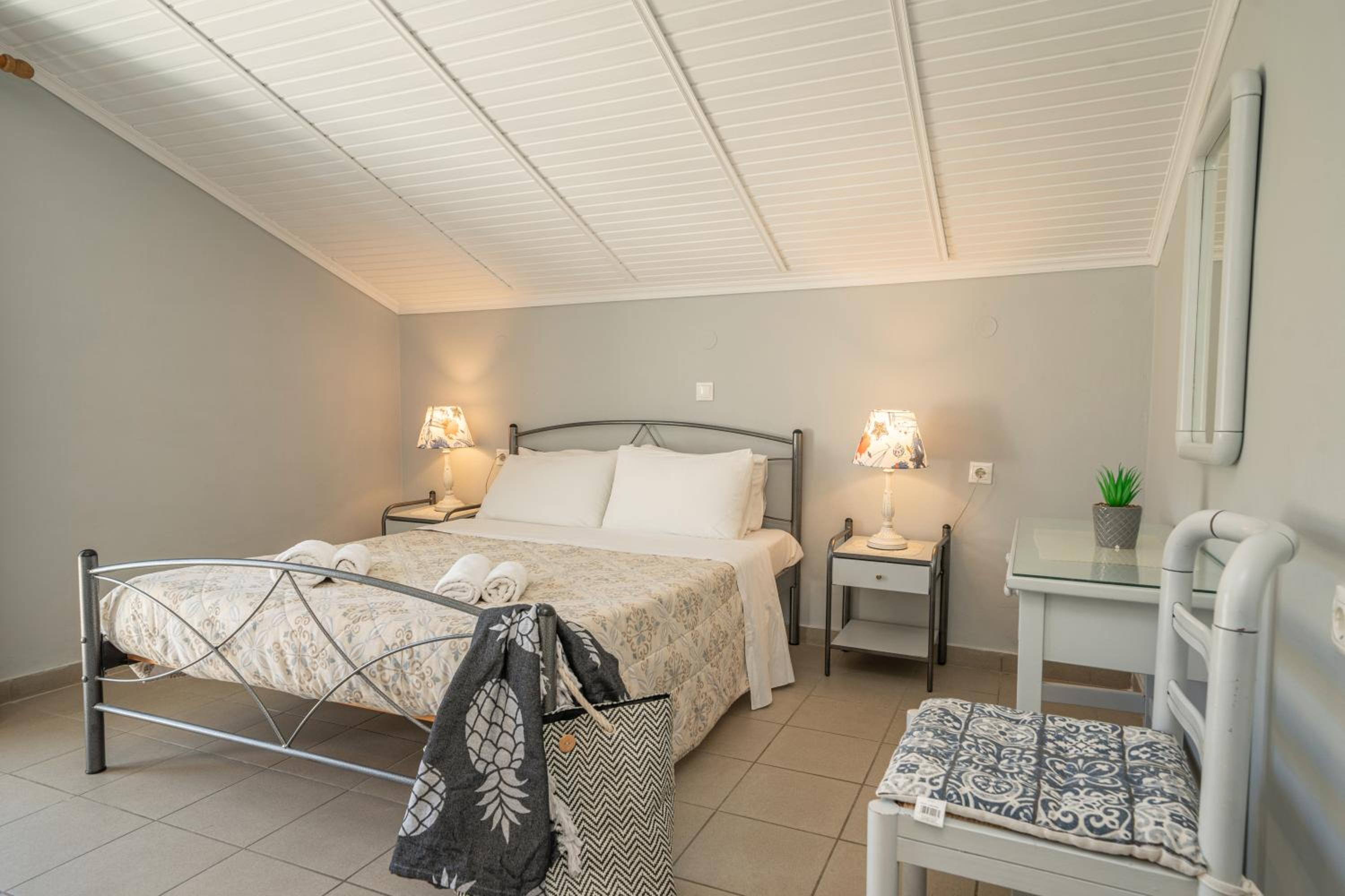 Minas Apartments