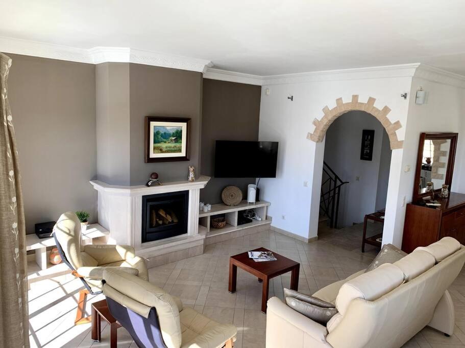 Villa Hermano with views and private pool view 3
