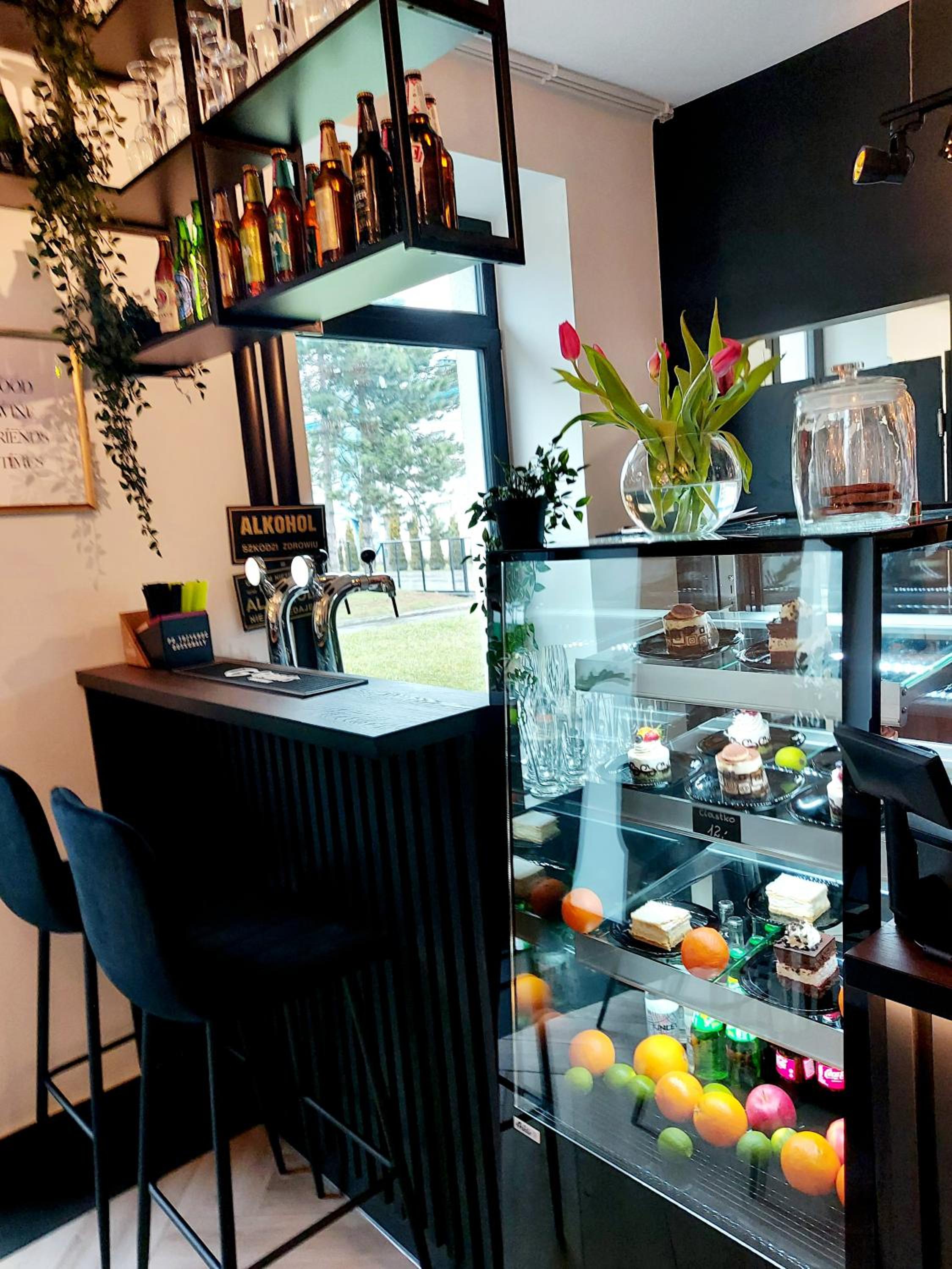bar