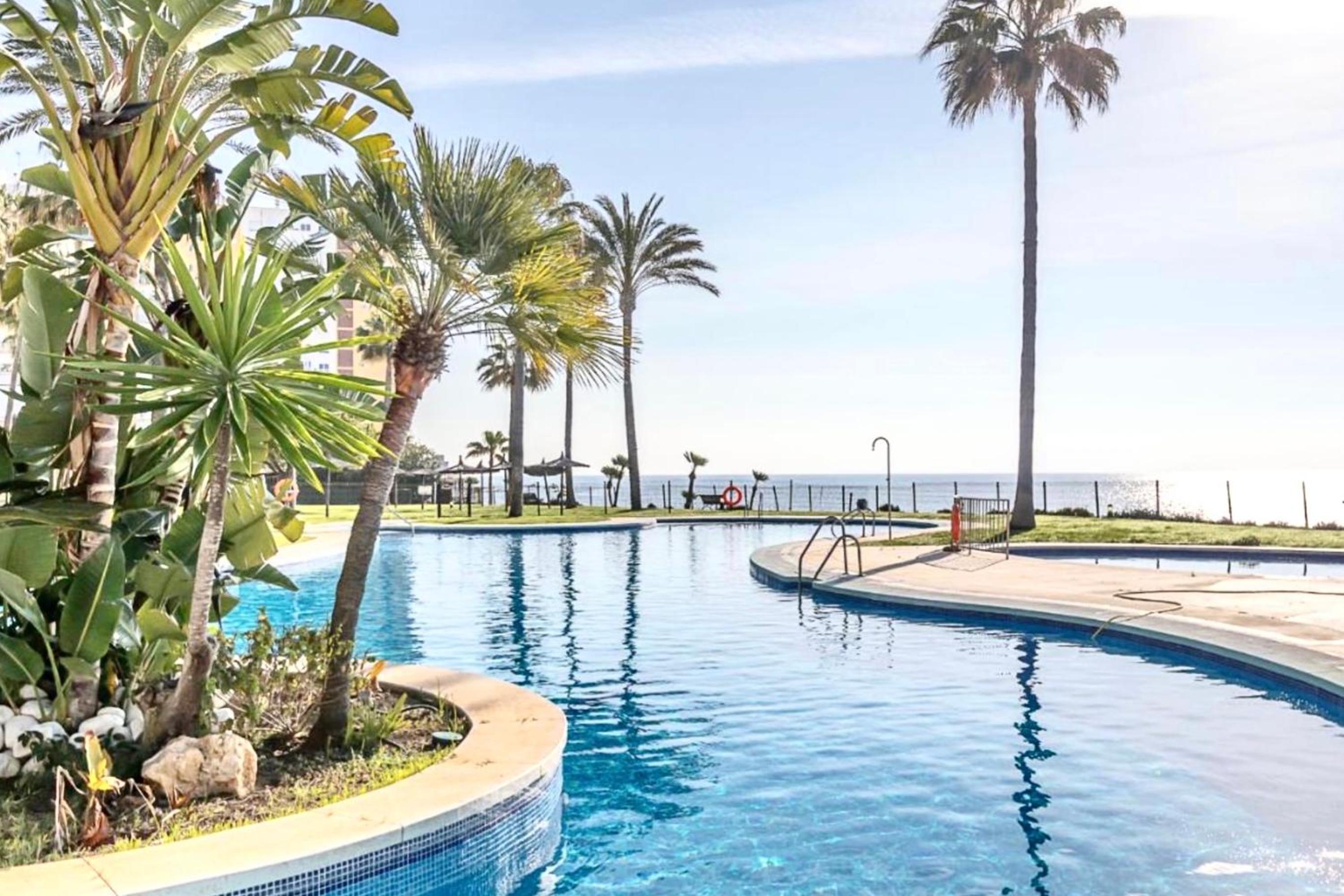 MI CAPRICHO BEACHFRONT- P300 - Apartment with sea view