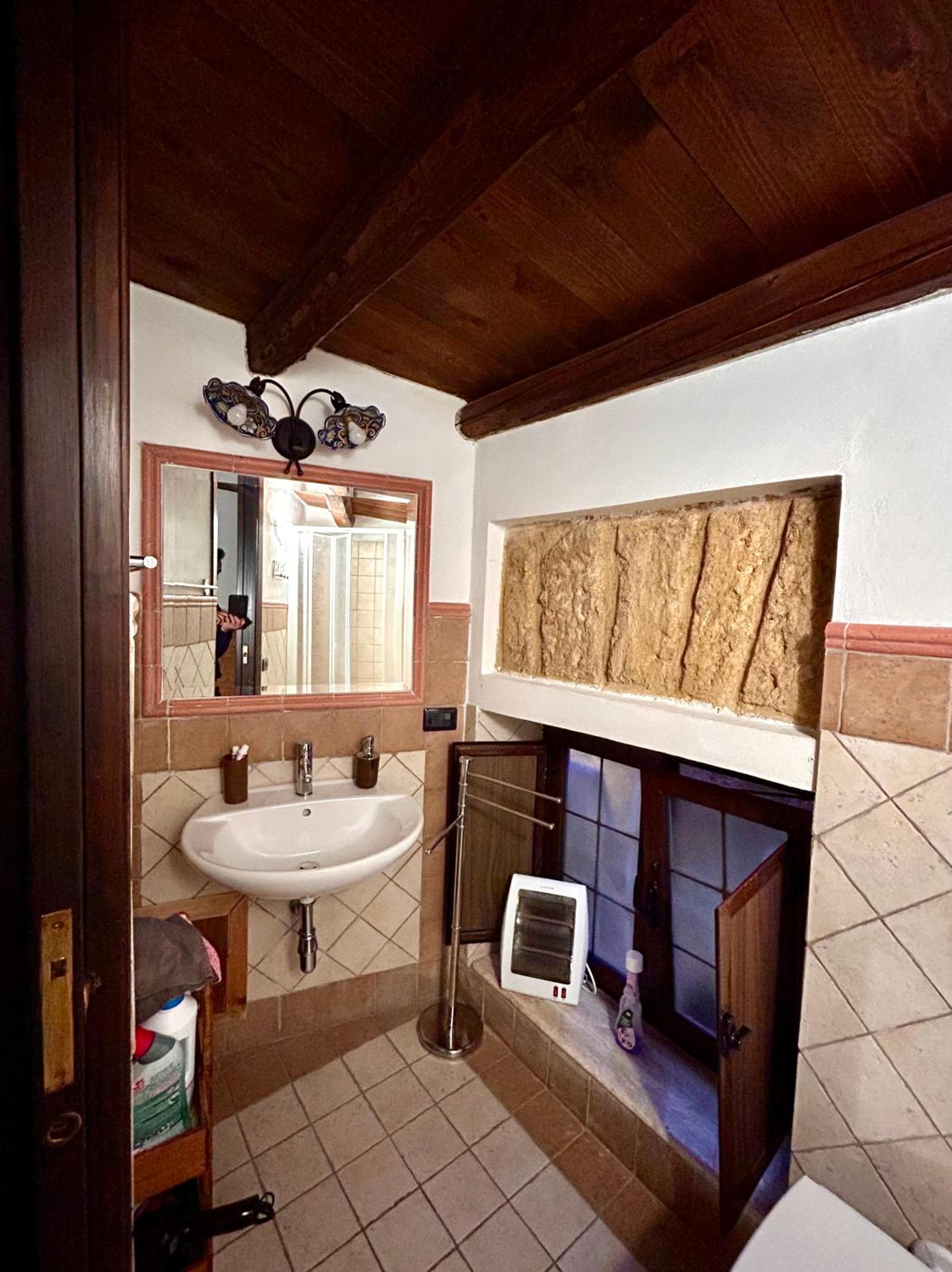 La Trinacria en Agrigento — bathroom