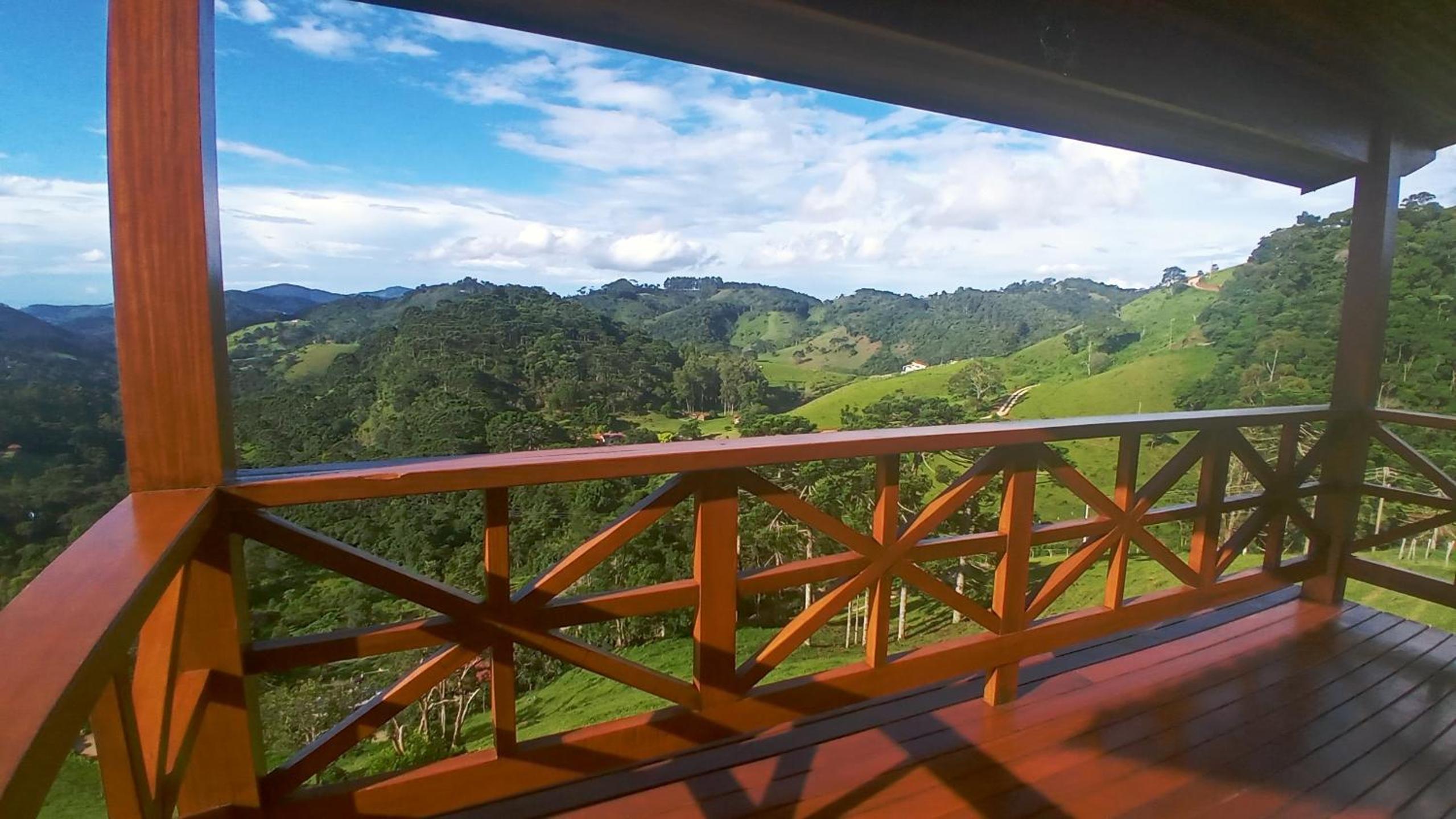 Terra De vereda nas montanhas de Gonçalves mg