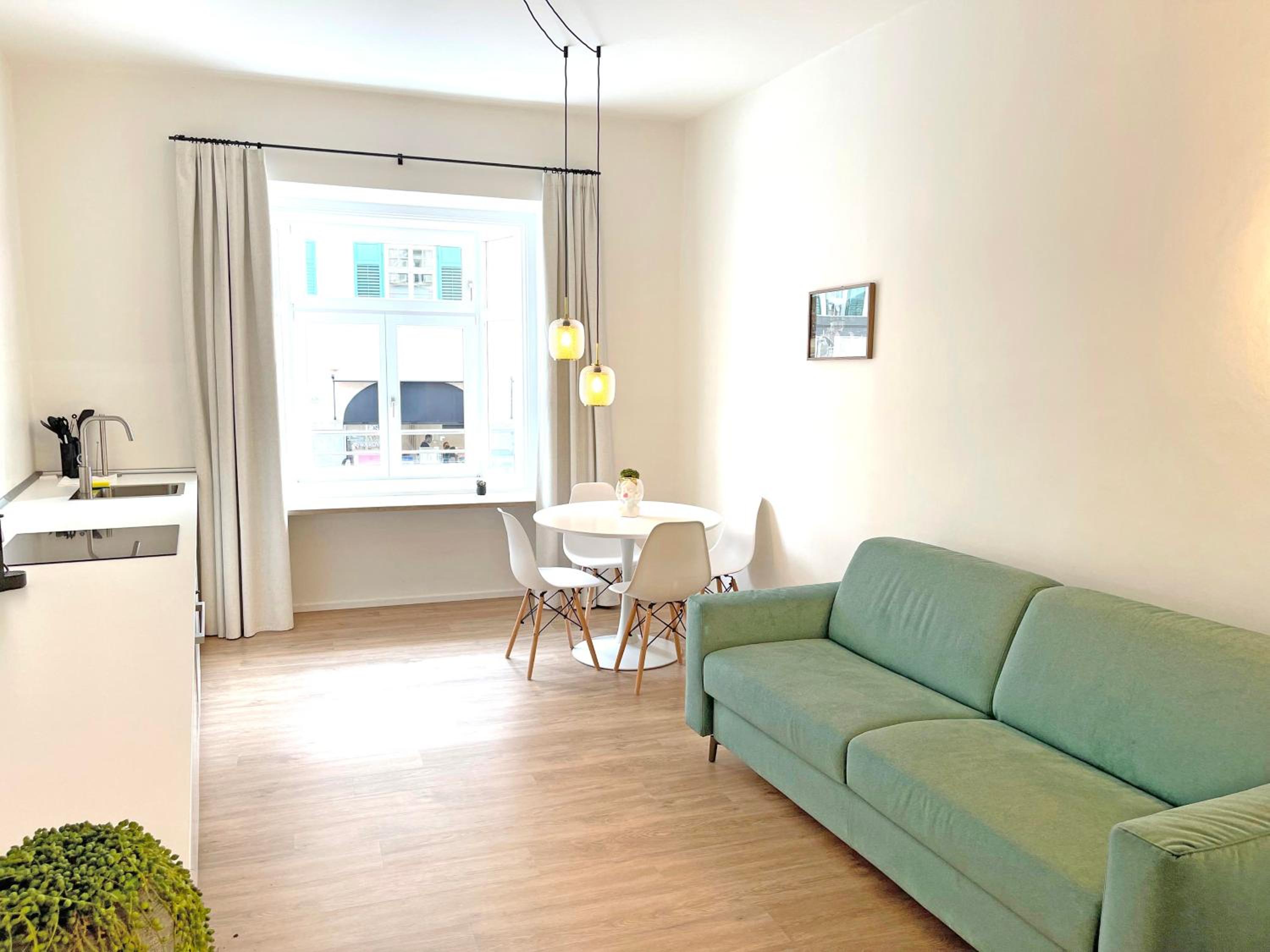 Rosa Apartment with parking historic city center view 3
