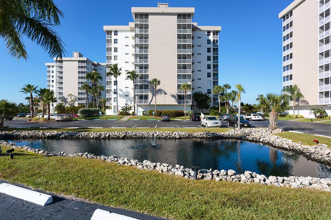 Estero Beach Tennis 1204A