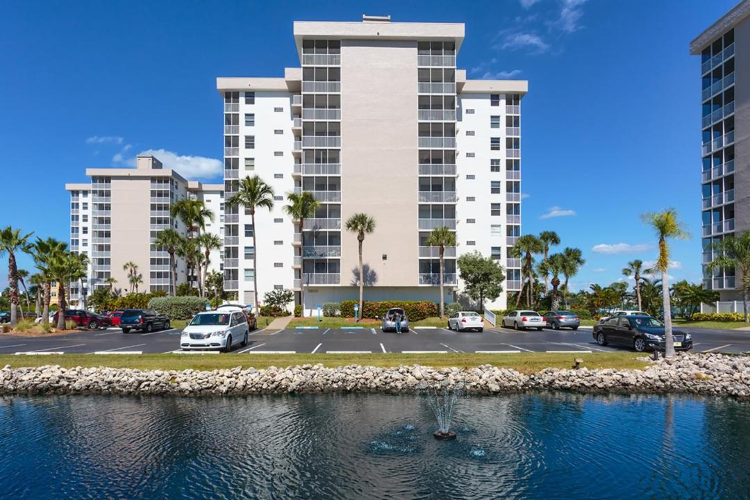 Estero Beach Tennis 1204A