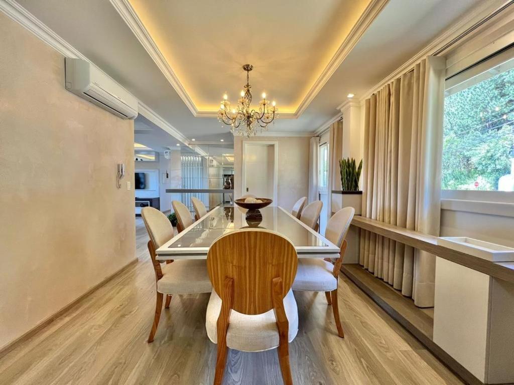 Apartamento Luxo 3 quartos Gramado próximo ao centro locação de temporada