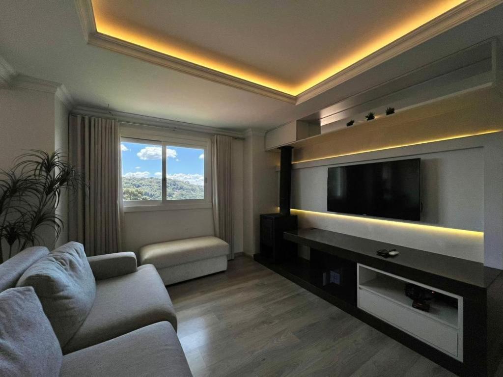 Apartamento Luxo 3 quartos Gramado próximo ao centro locação de temporada