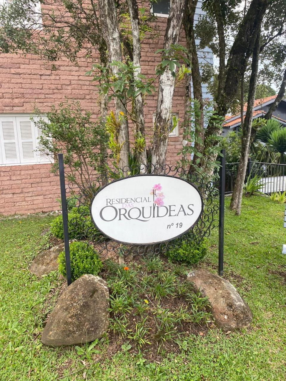 Apartamento Luxo 3 quartos Gramado próximo ao centro locação de temporada