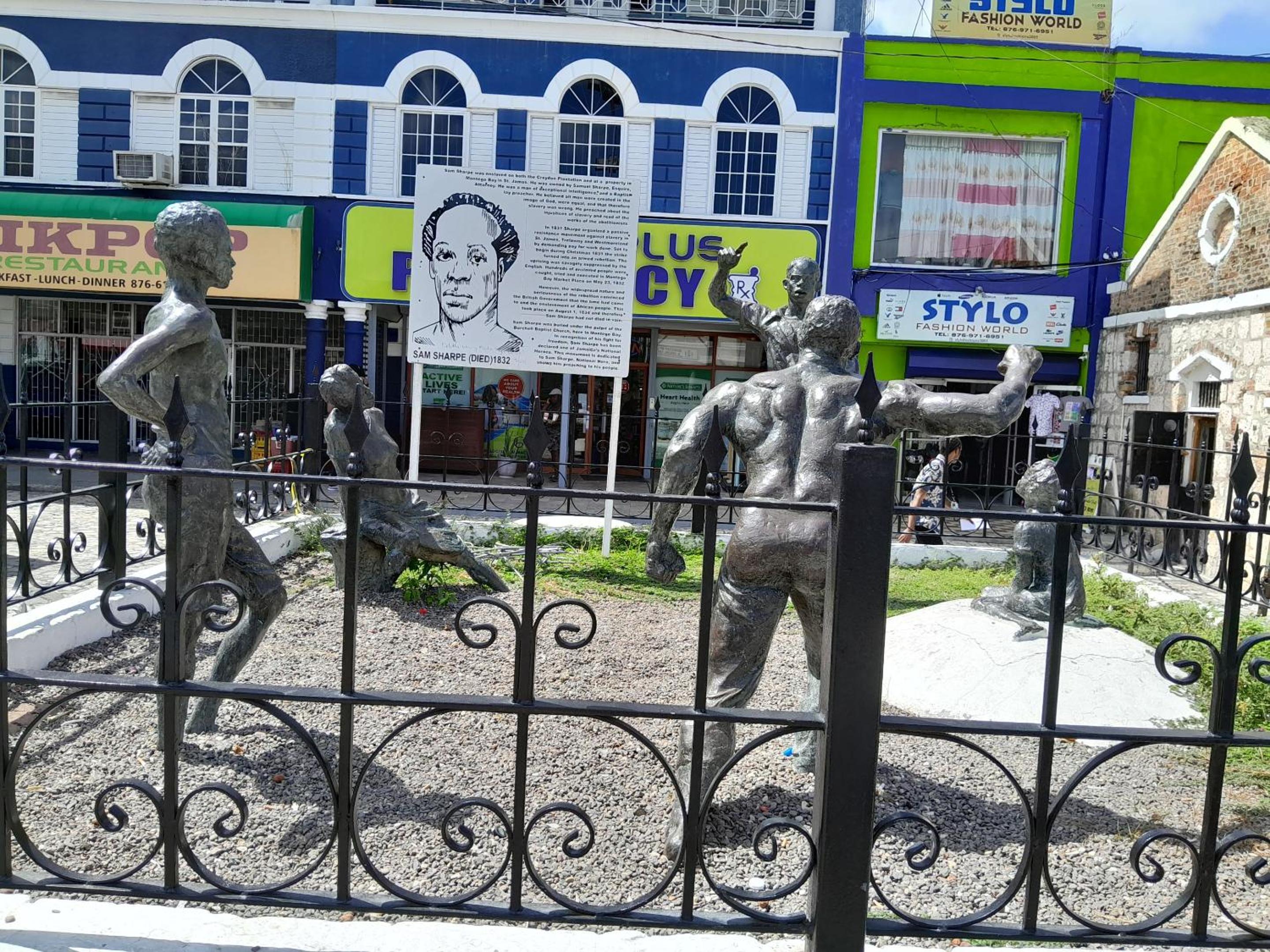 Photo 43