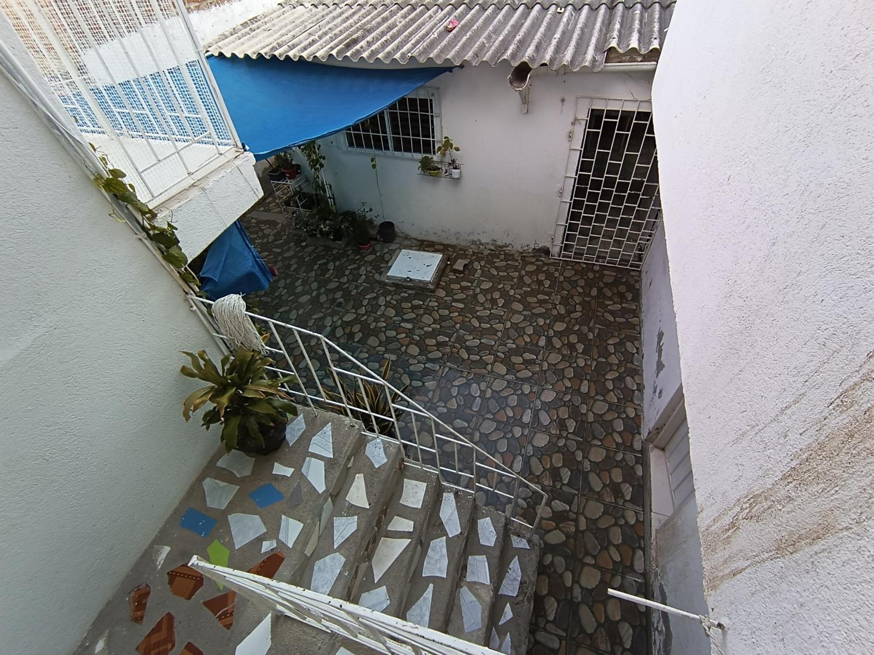 Photo 12