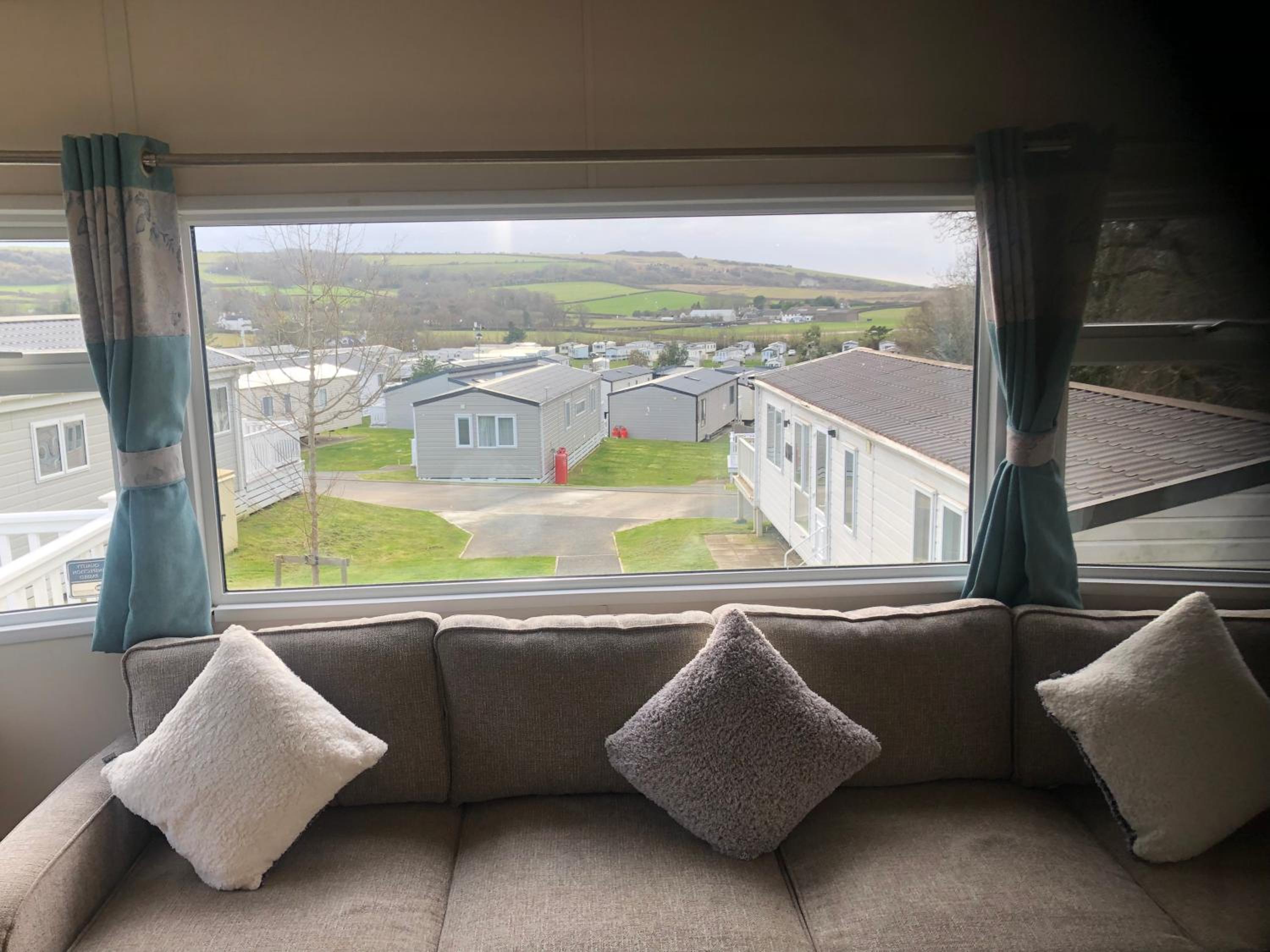 Classy caravan with ample space view 3