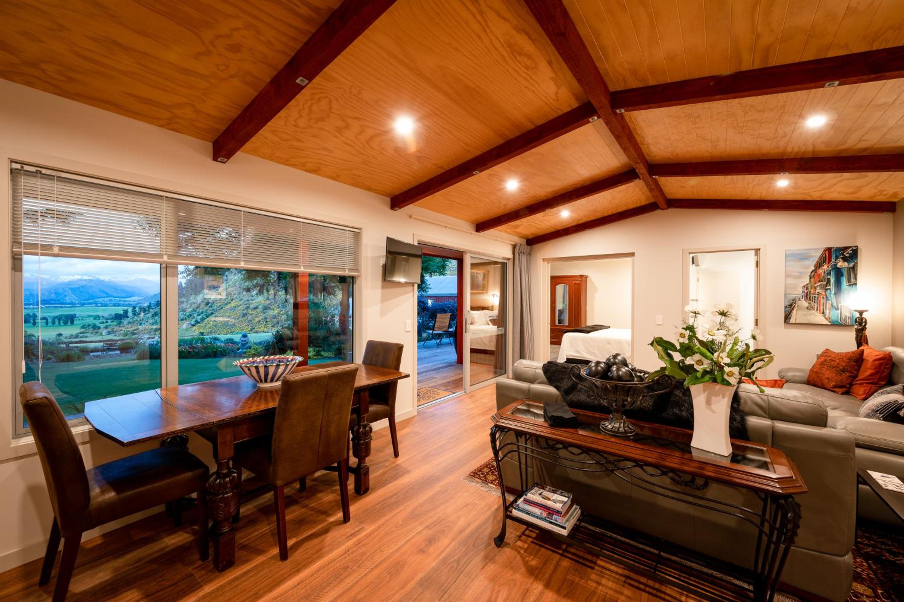 Criffel Bluffs Cottage view 4
