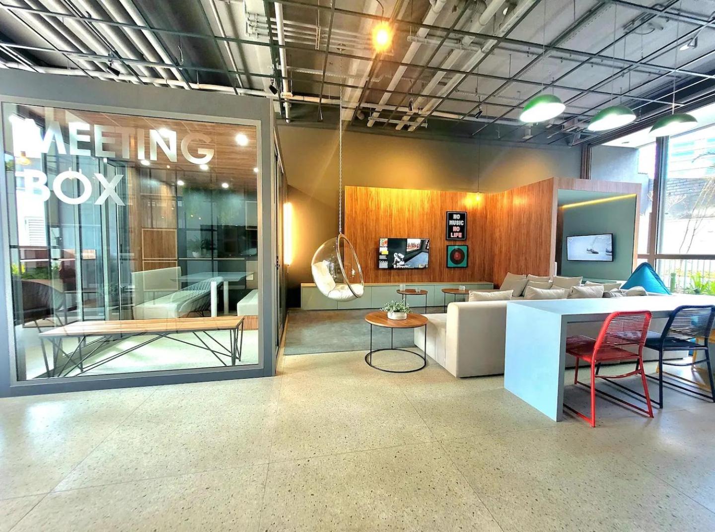 meeting & event spaces