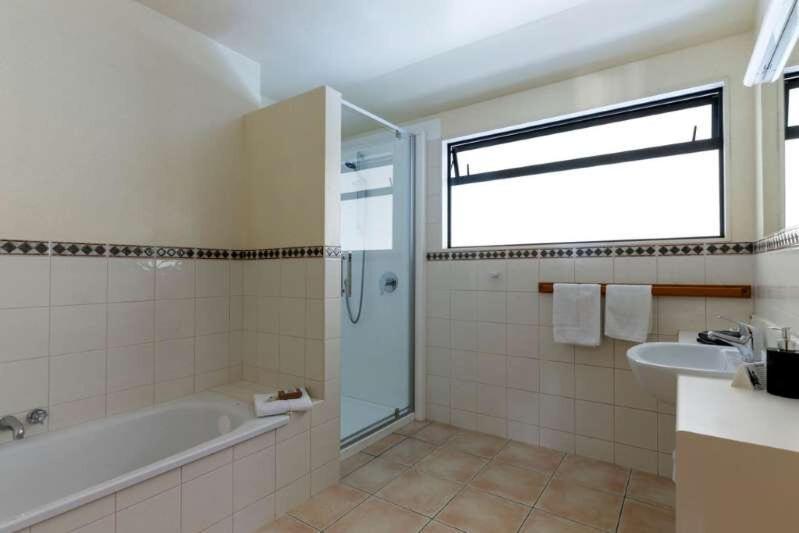 Unit 10 Kaiteri Apartments and Holiday Homes view 4