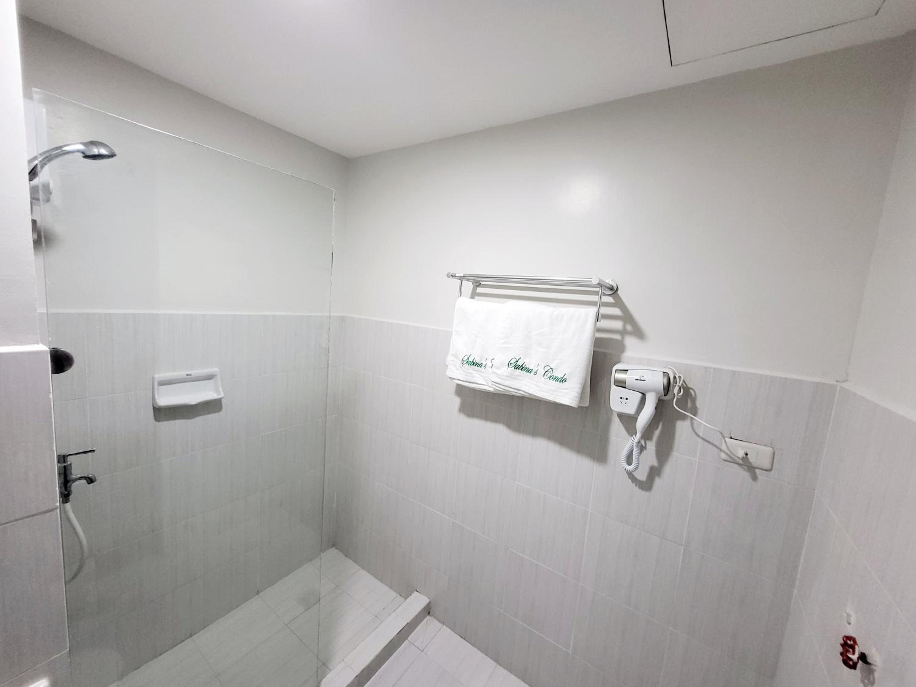 Sabina's condo @Mesaverte view 5