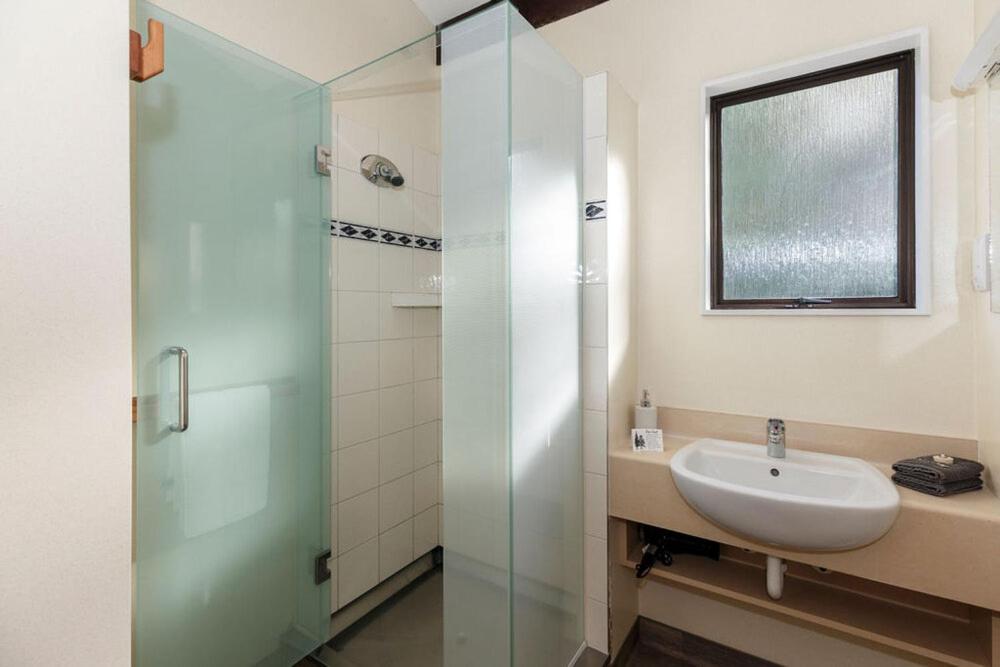 Unit 4 Kaiteri Apartments and Holiday Homes view 4