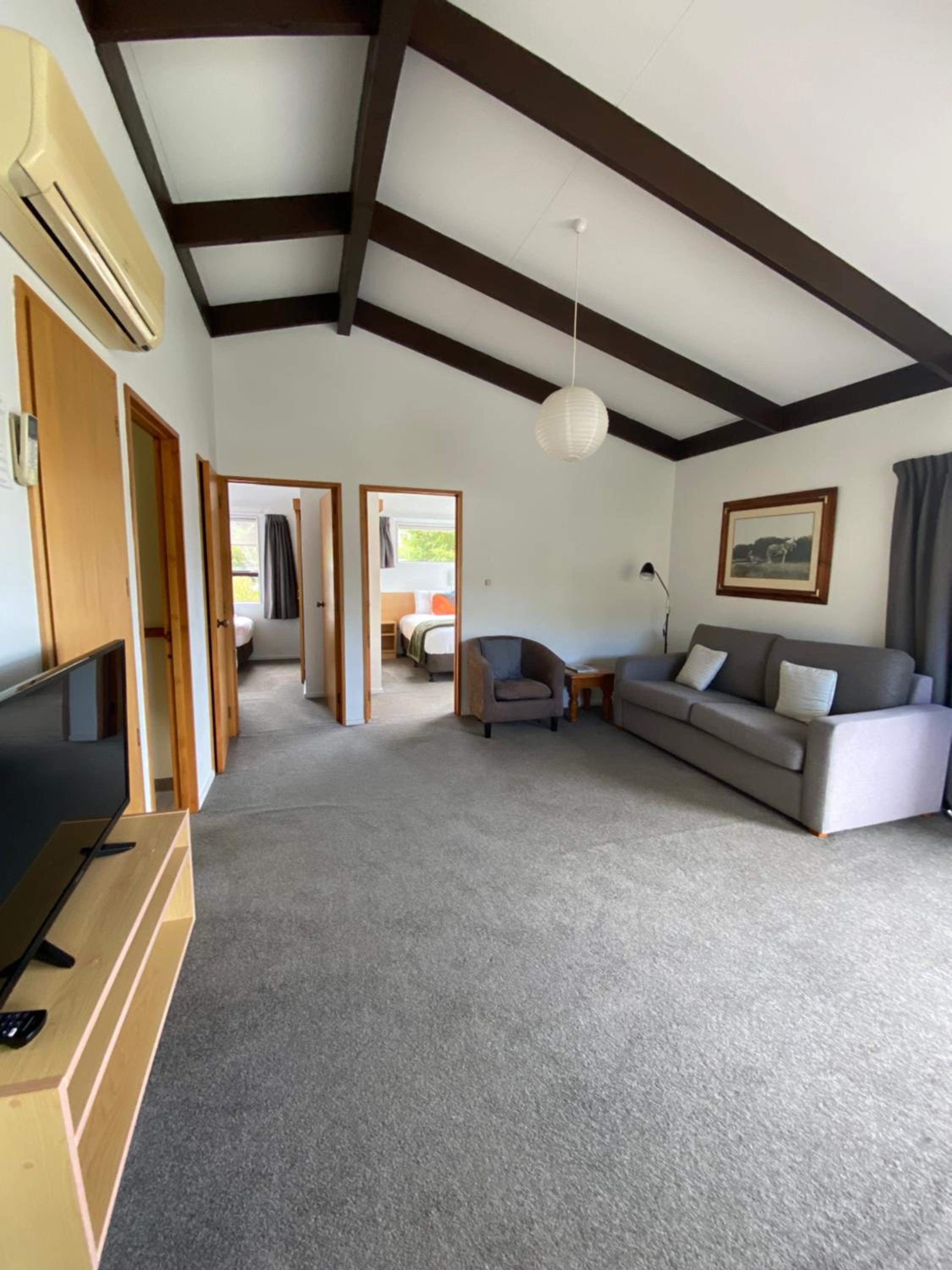 Unit 8 Kaiteri Apartments and Holiday Homes view 5