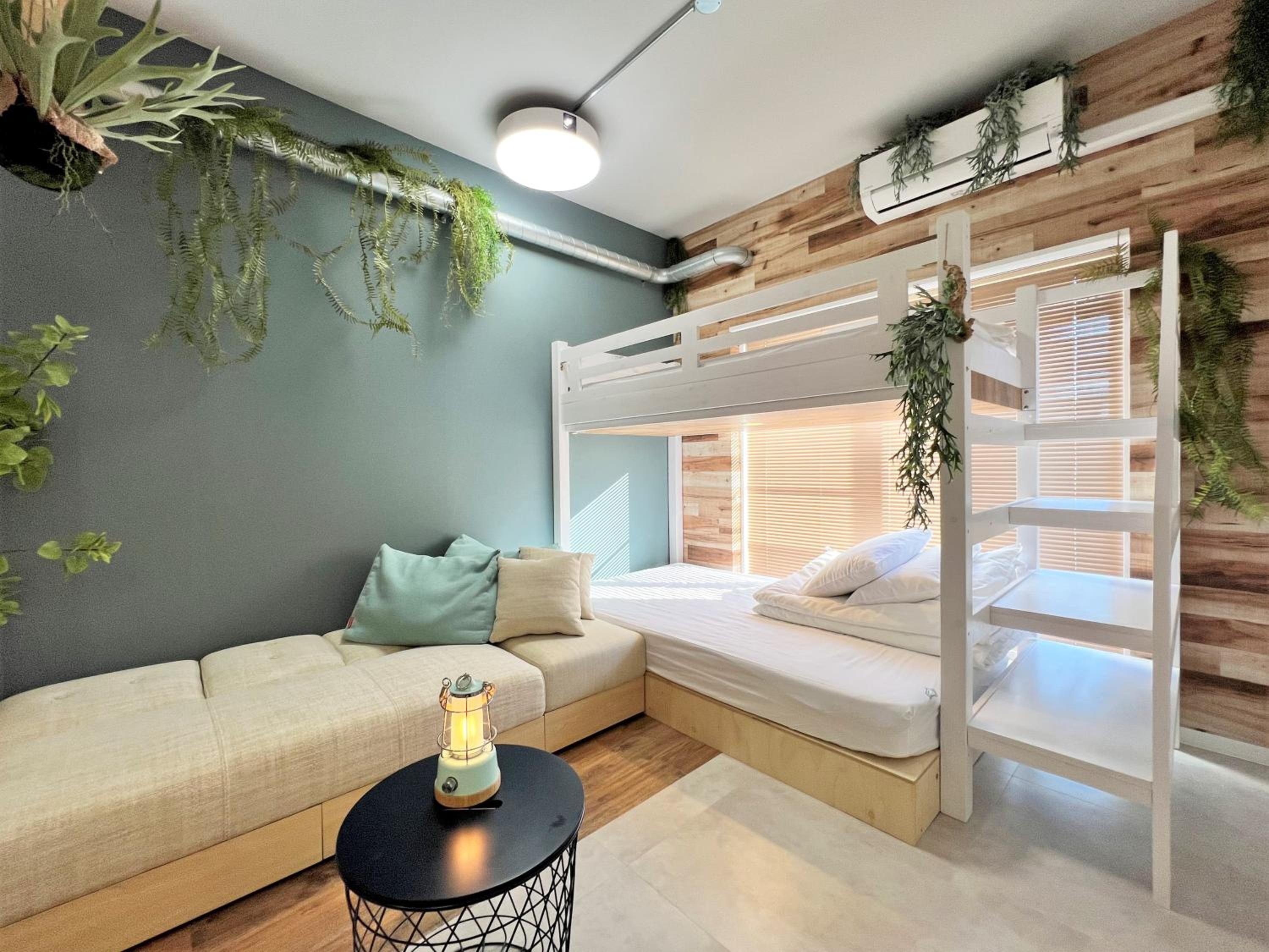 365BASE outdoor hostel