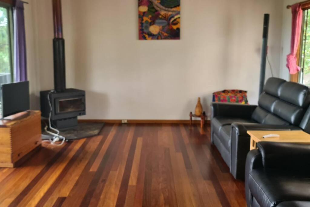 Sanctuary in Luscious Green Hills of Coorabell