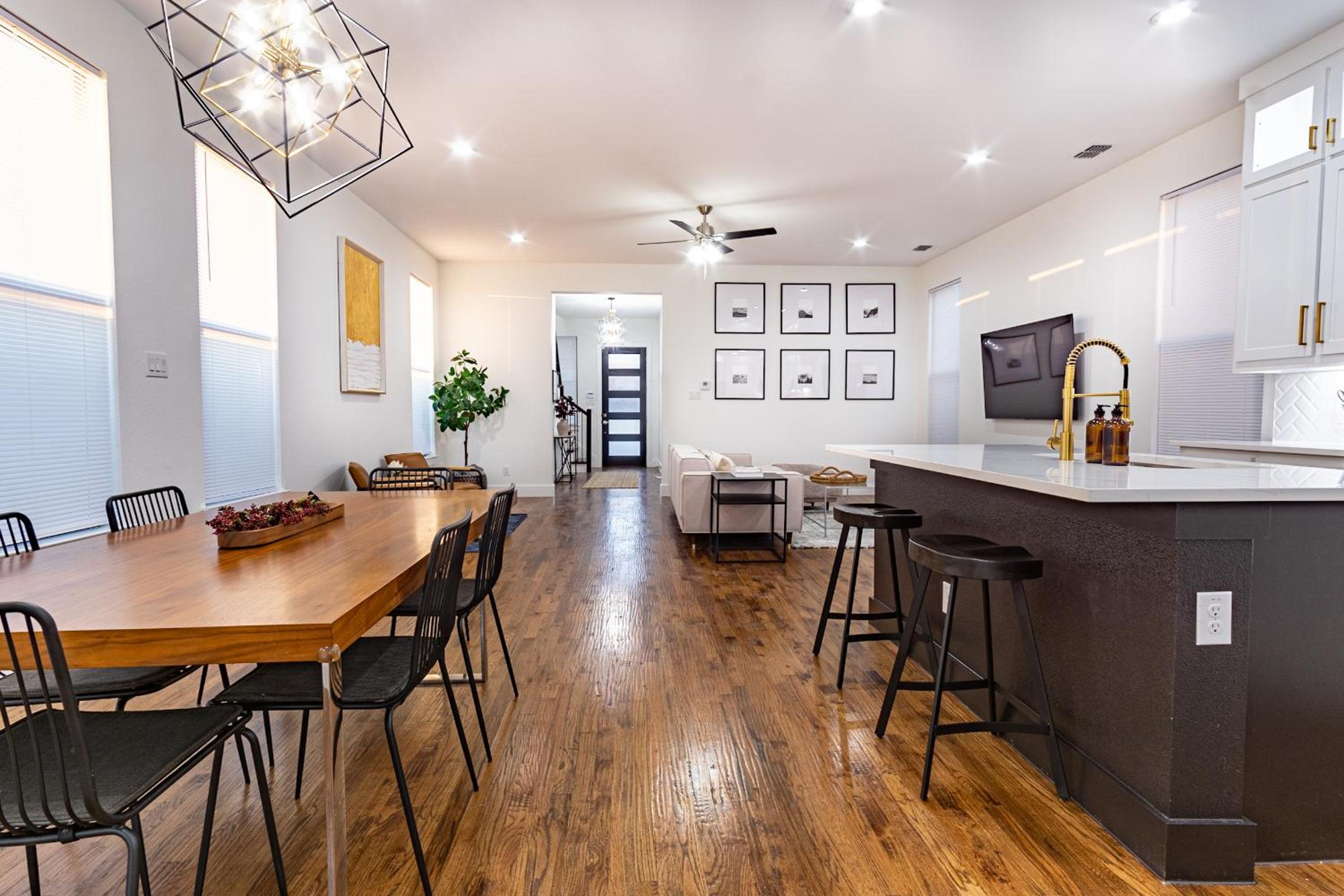 Spacious 4BR Retreat, Sleeps 10, Backyard, Near Dallas view 4