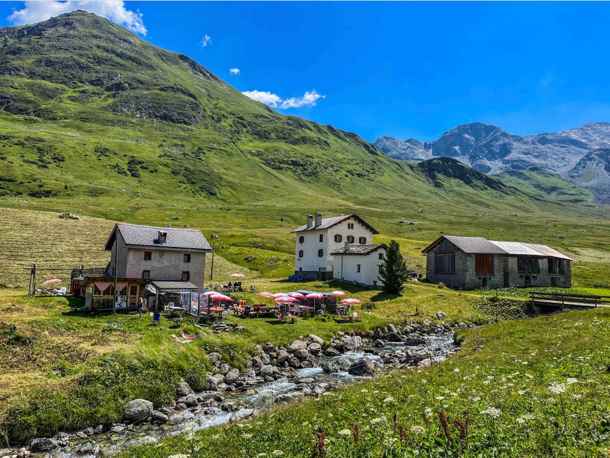 Heimelige Ferienwohnung mit Sicht in die Bergwelt