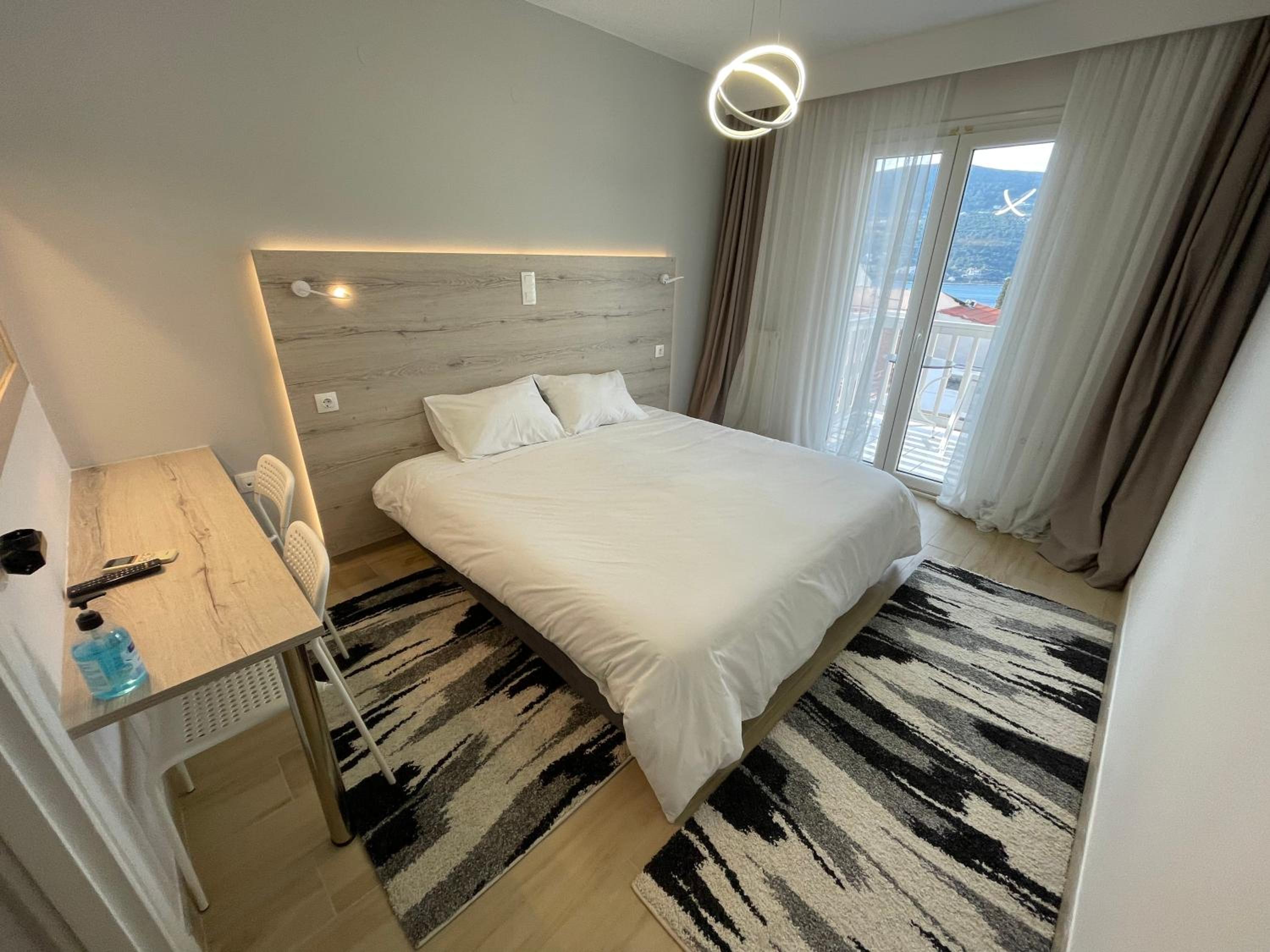 Anthousa Hotel