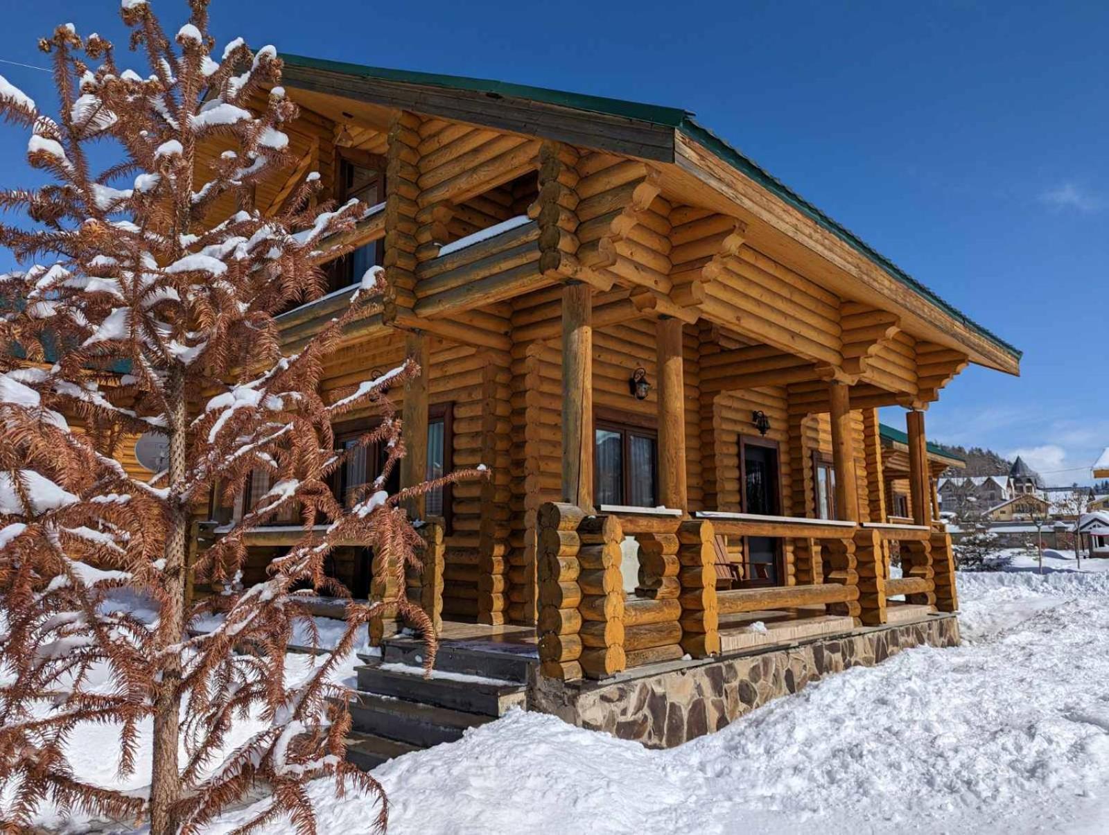 LOG HOUSE