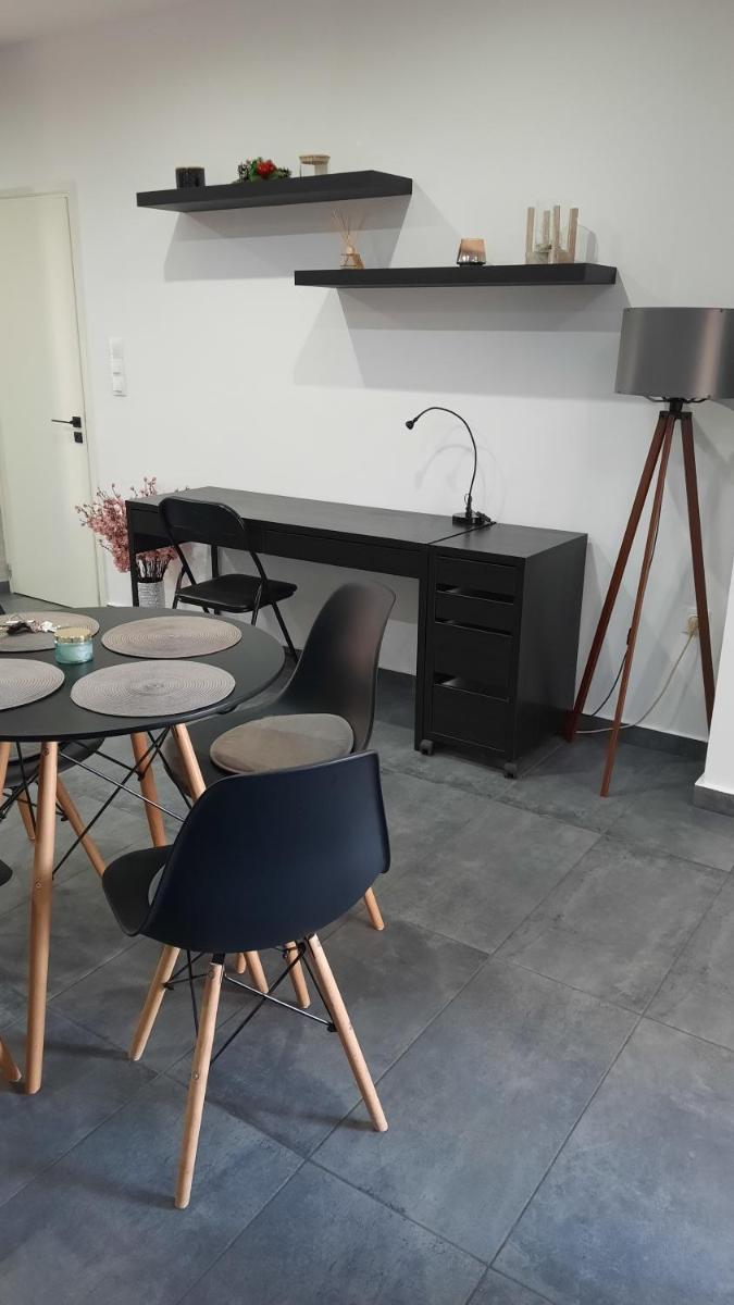 Glyfada Vacation Apt