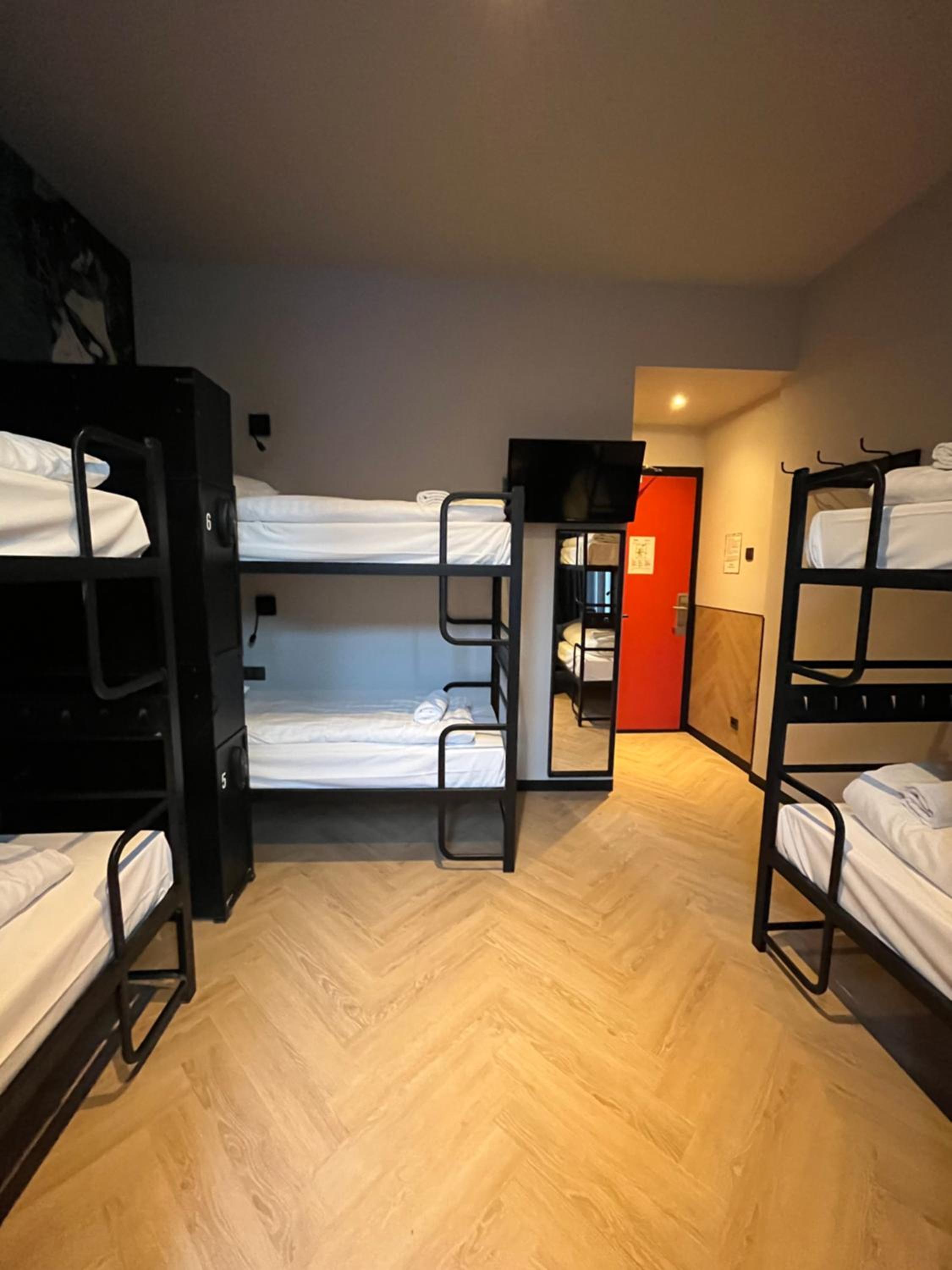Heart of Amsterdam Hostel