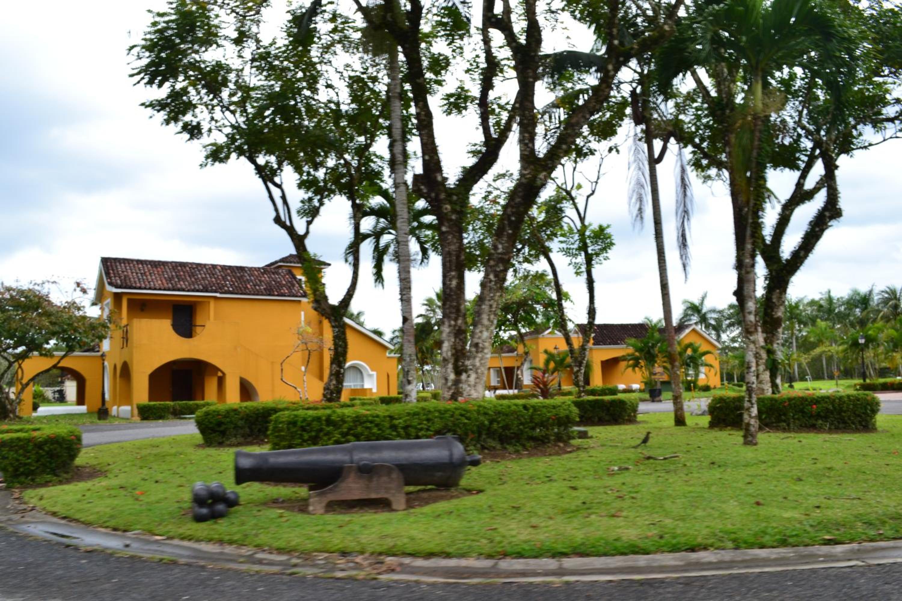 Amatique Bay Hotel