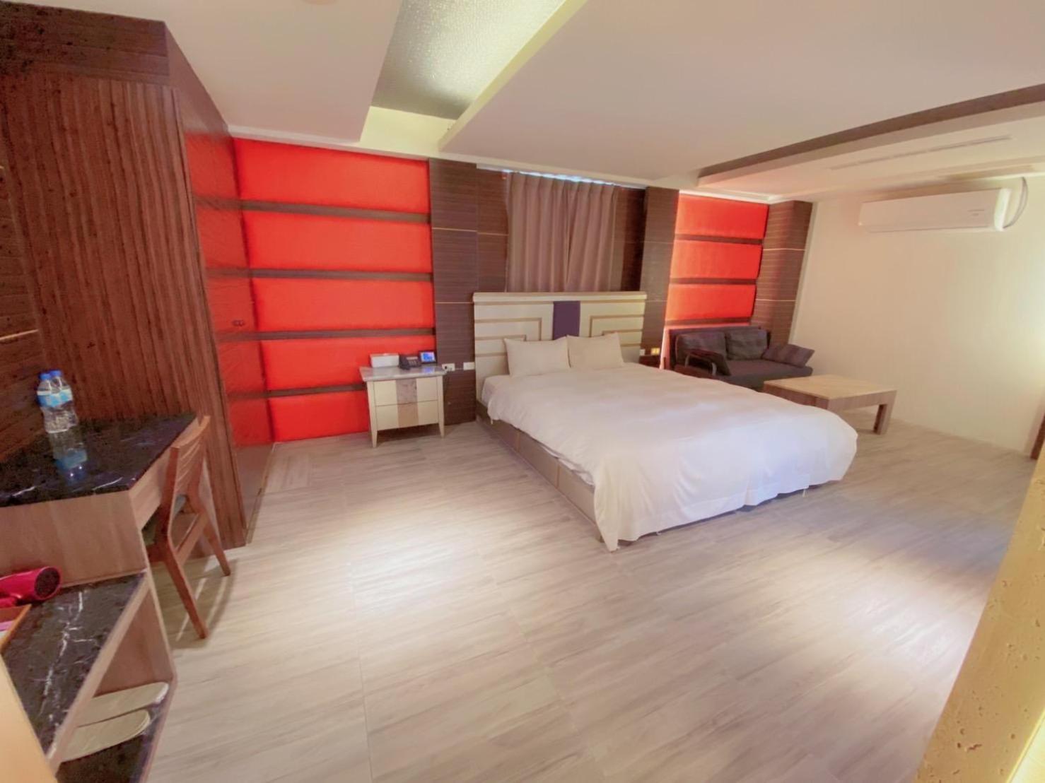 Michelle hotel