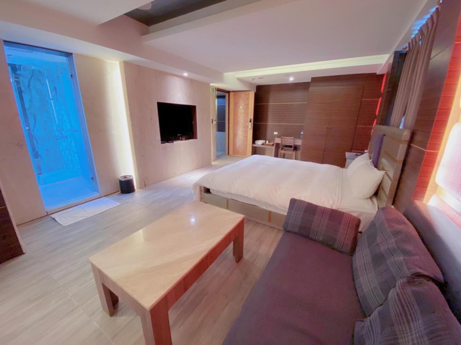 Michelle hotel