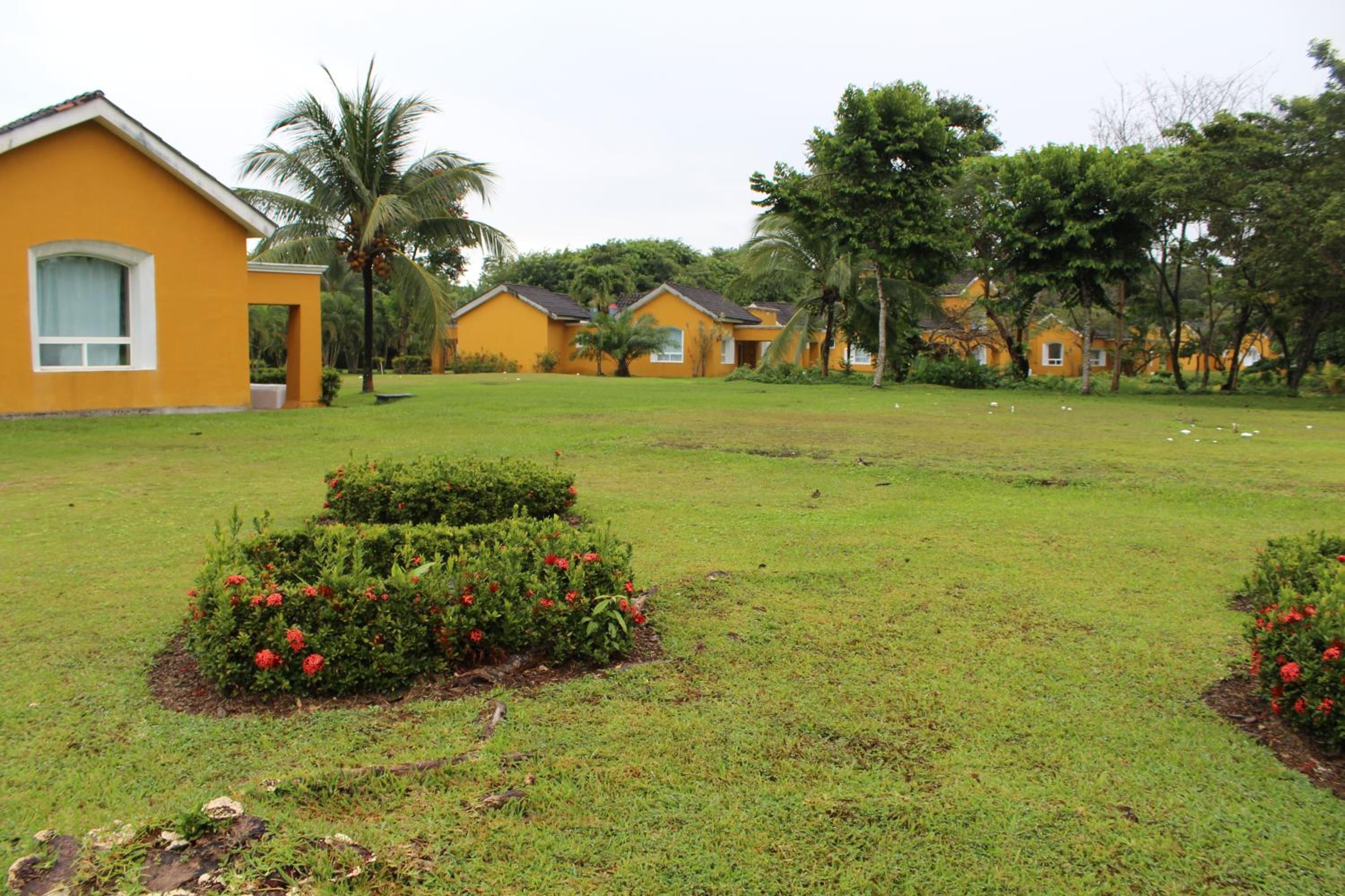 Amatique Bay Hotel