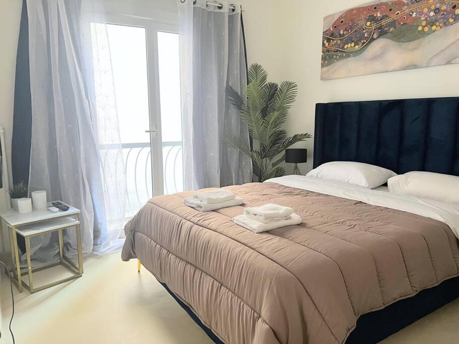 2BDR Boutique Full Apt in Plaka (BIG BALCONY)