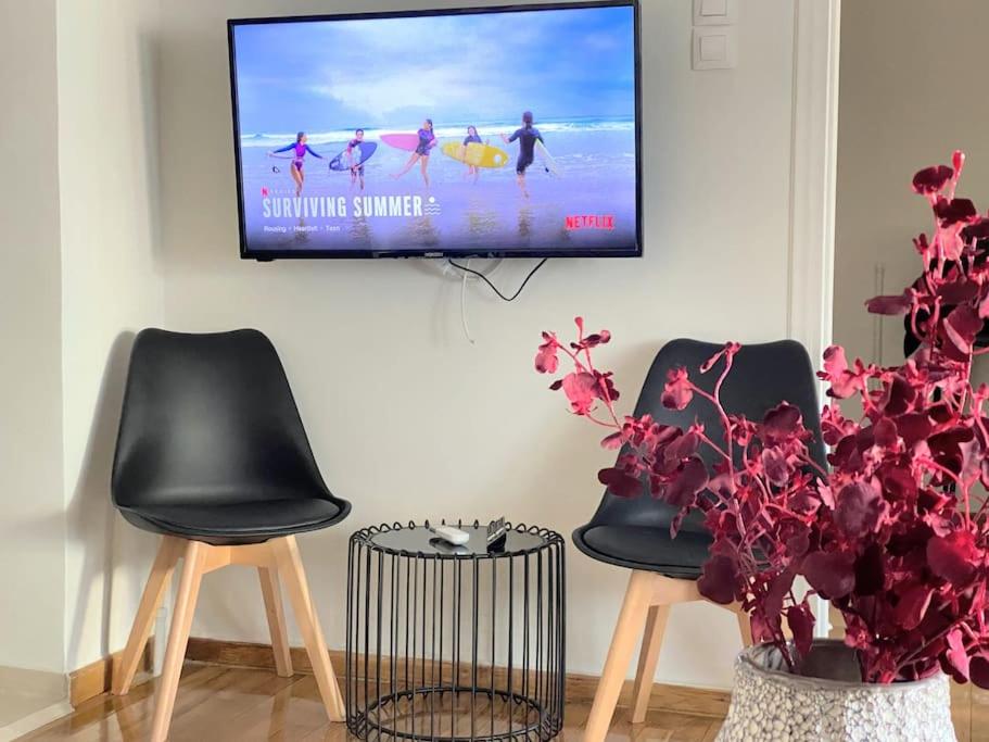2BDR Boutique Full Apt in Plaka (BIG BALCONY)