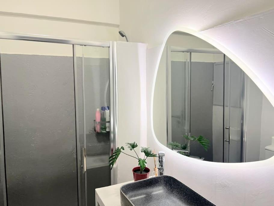 2BDR Boutique Full Apt in Plaka (BIG BALCONY)