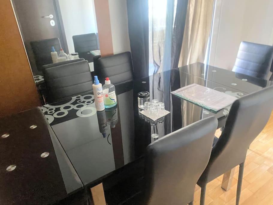 2BDR Boutique Full Apt in Plaka (BIG BALCONY)