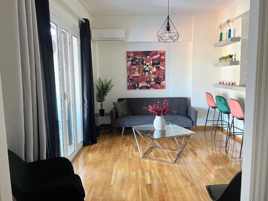 2BDR Boutique Full Apt in Plaka (BIG BALCONY)