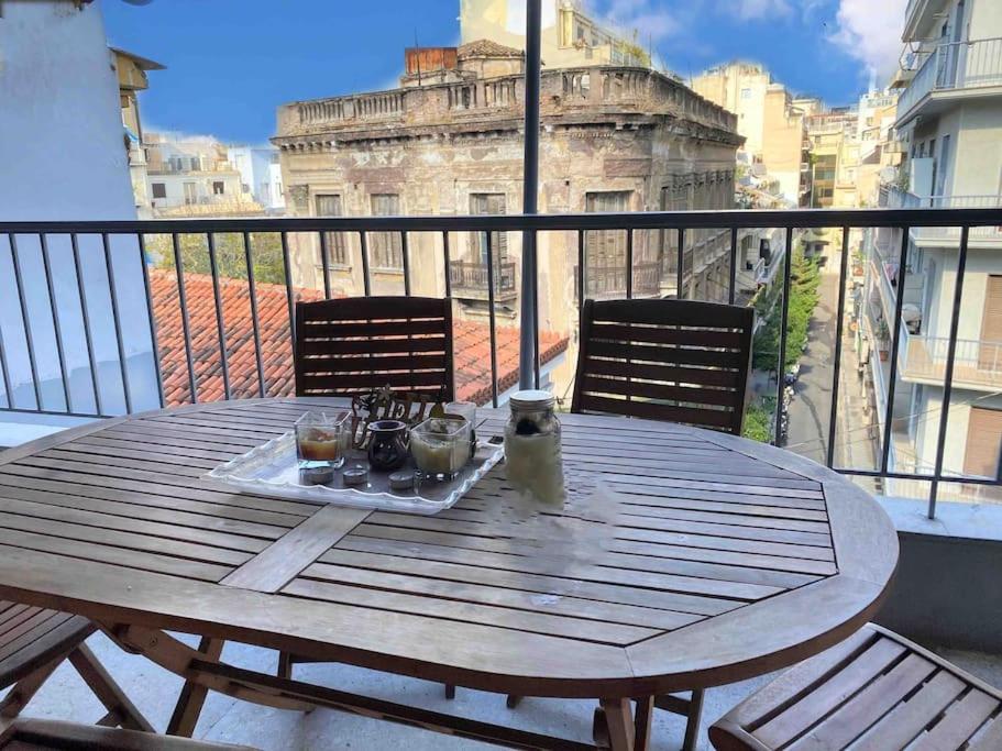 2BDR Boutique Full Apt in Plaka (BIG BALCONY)