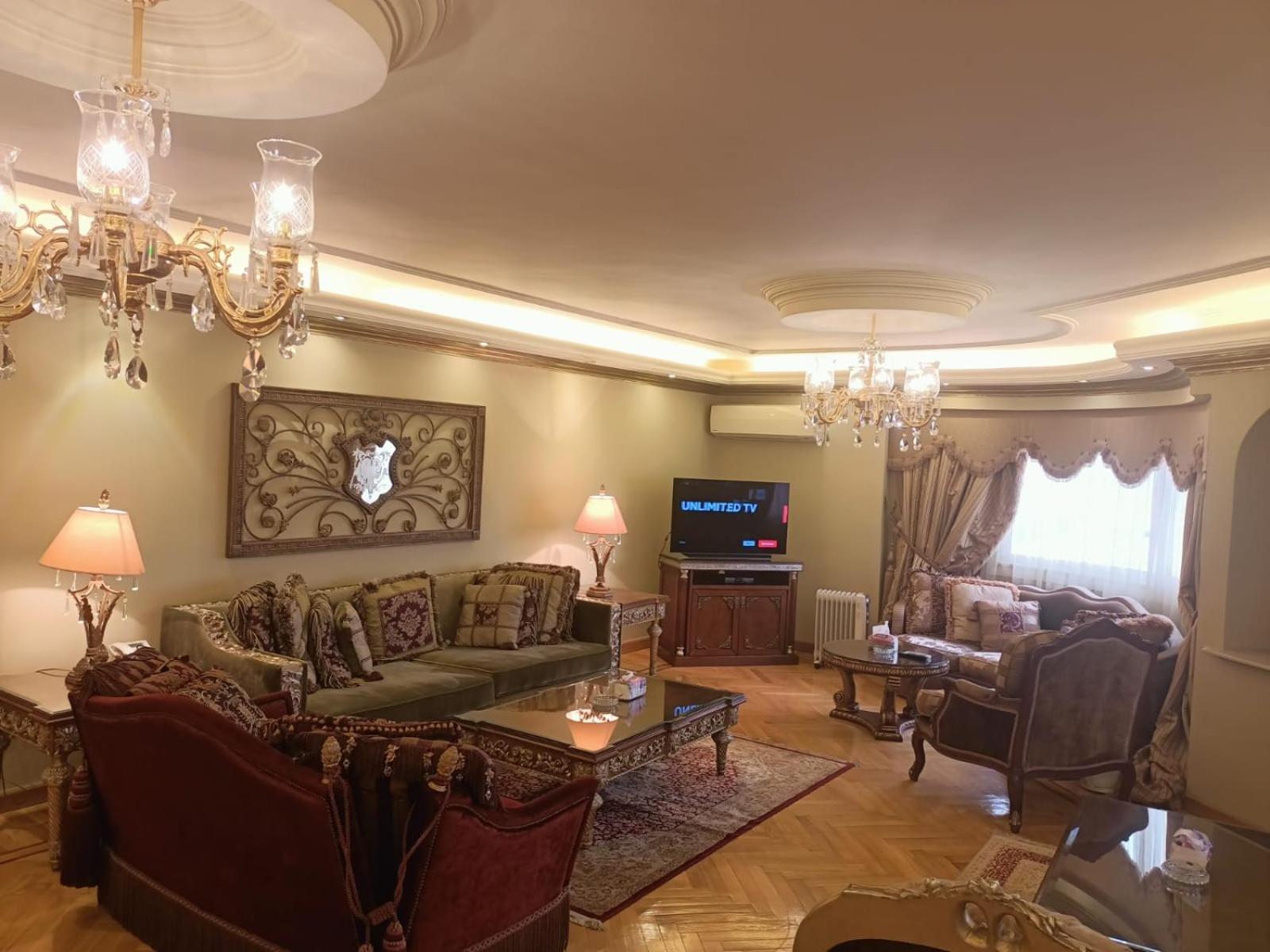 Luxurious Apartment In Massaken Sheraton near Cairo Int'l Airport