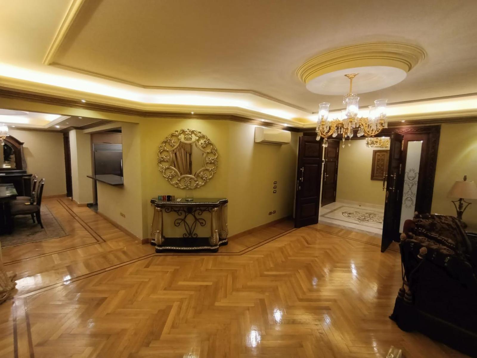 Luxurious Apartment In Massaken Sheraton near Cairo Int'l Airport